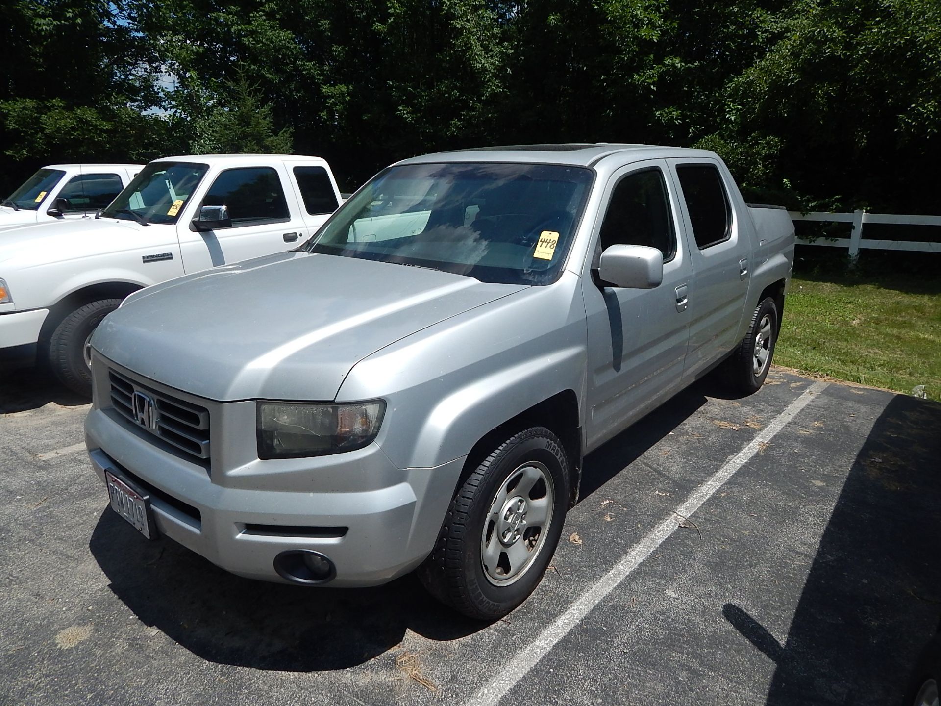 2006 Honda Ridgeline Pickup 297,502 miles, Auto Trans, Silver, VIN 2HJYK165X6H566432