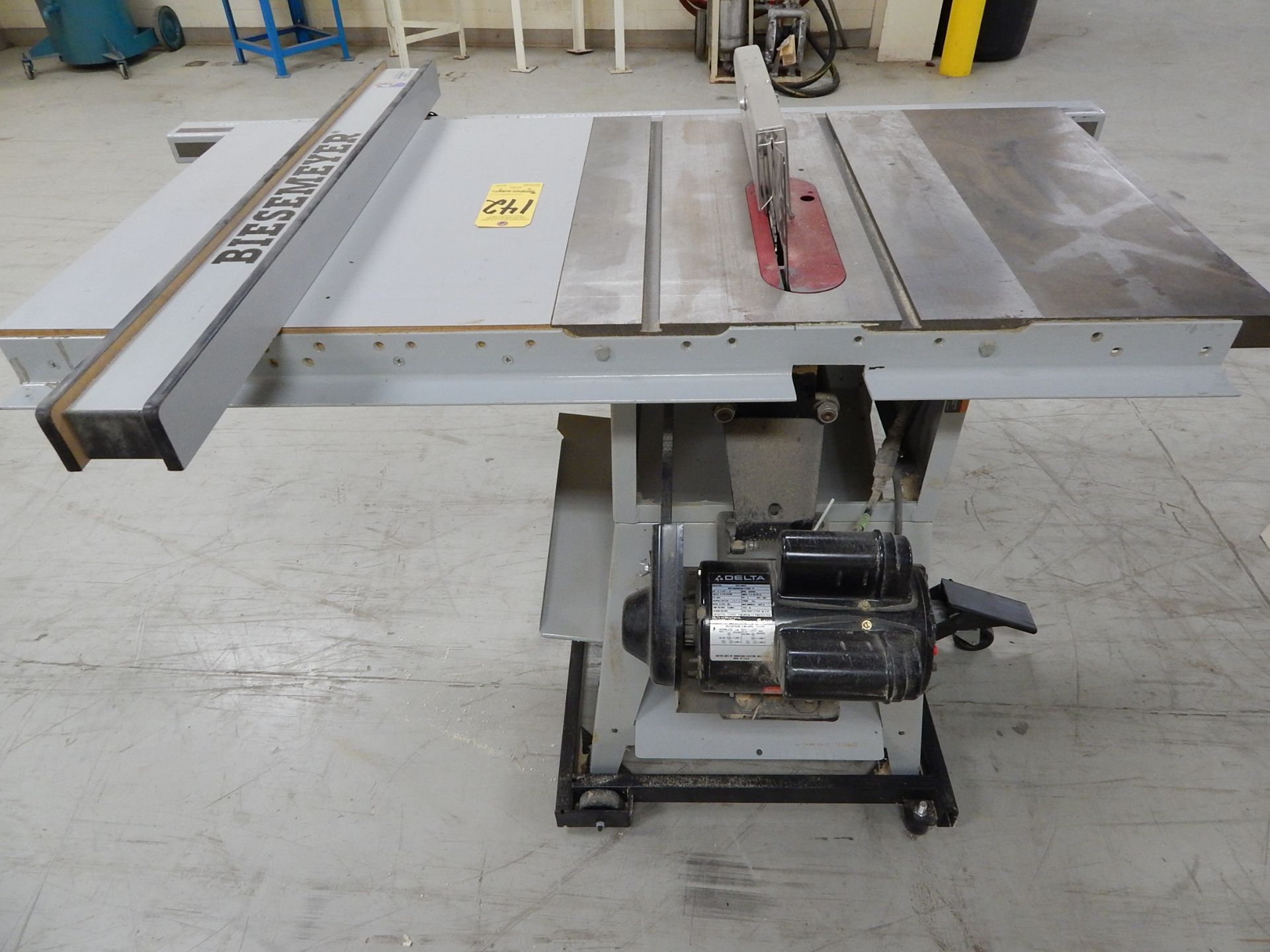 Delta 36-451 Tilting Arbor Table Saw with Biesemeyer Fence 110V, 1phs. - Image 4 of 4