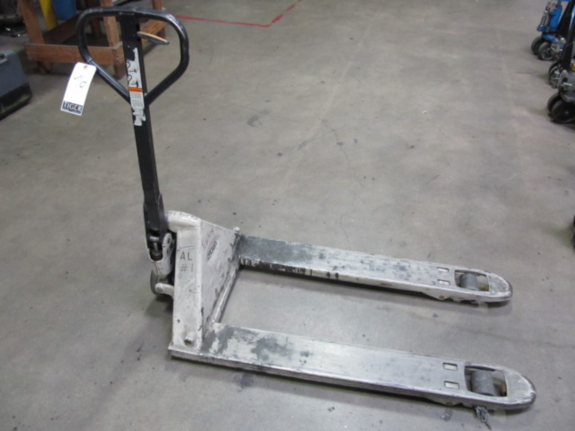 Crown 5000lb Capacity Pallet Jack. Asset Location: West Warehouse, Site Location: Mira Loma, CA