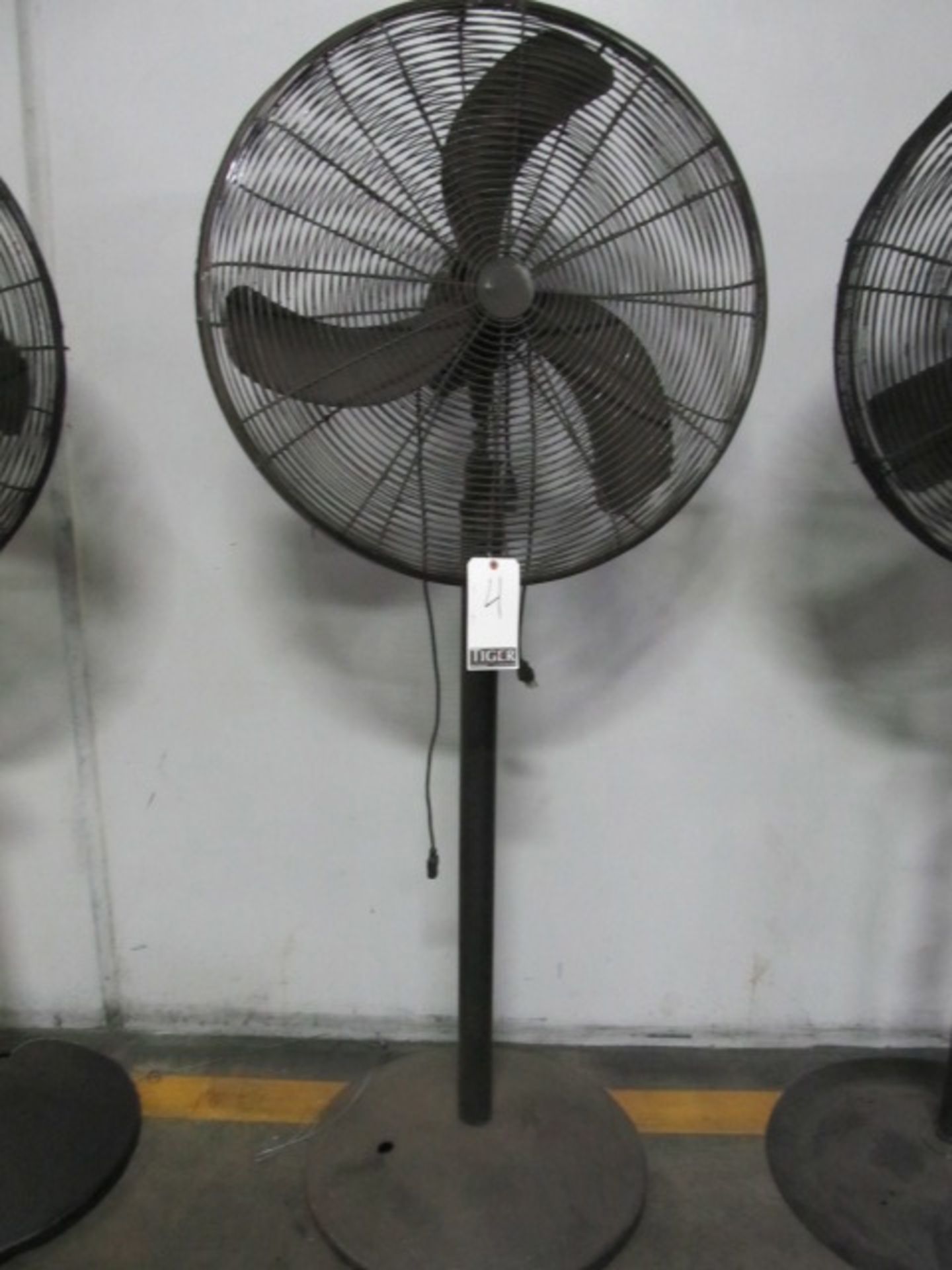 Air Master High Velocity 36in. Diameter Shop Fan With Stand. Asset Location: Center Warehouse,