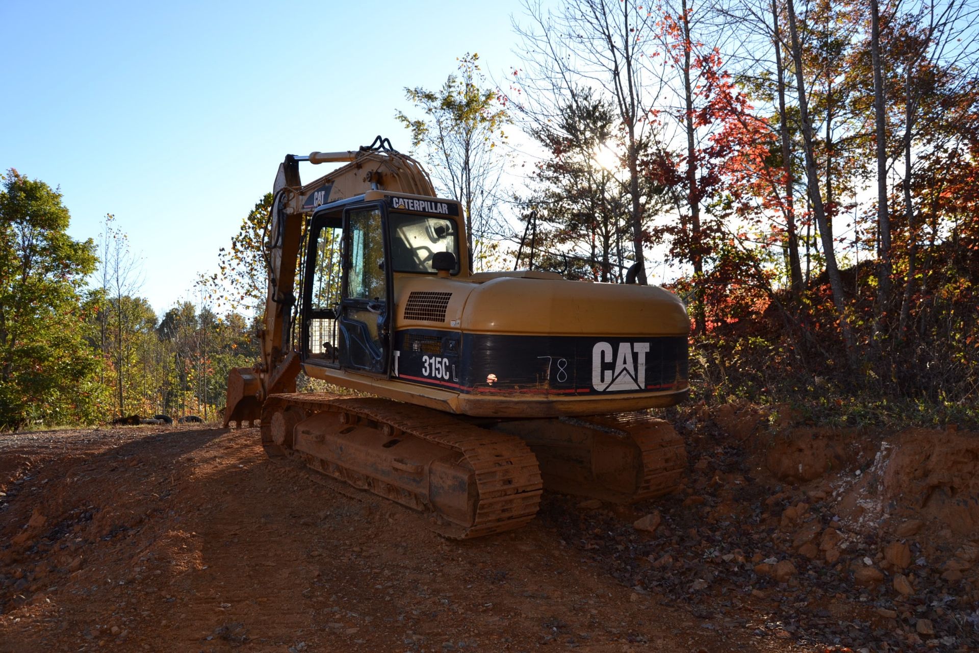 2001 CAT 315CL TRACK EXCAVATOR W/HYDRAULIC THUMB; S/N-0CFT00594 - Image 2 of 3