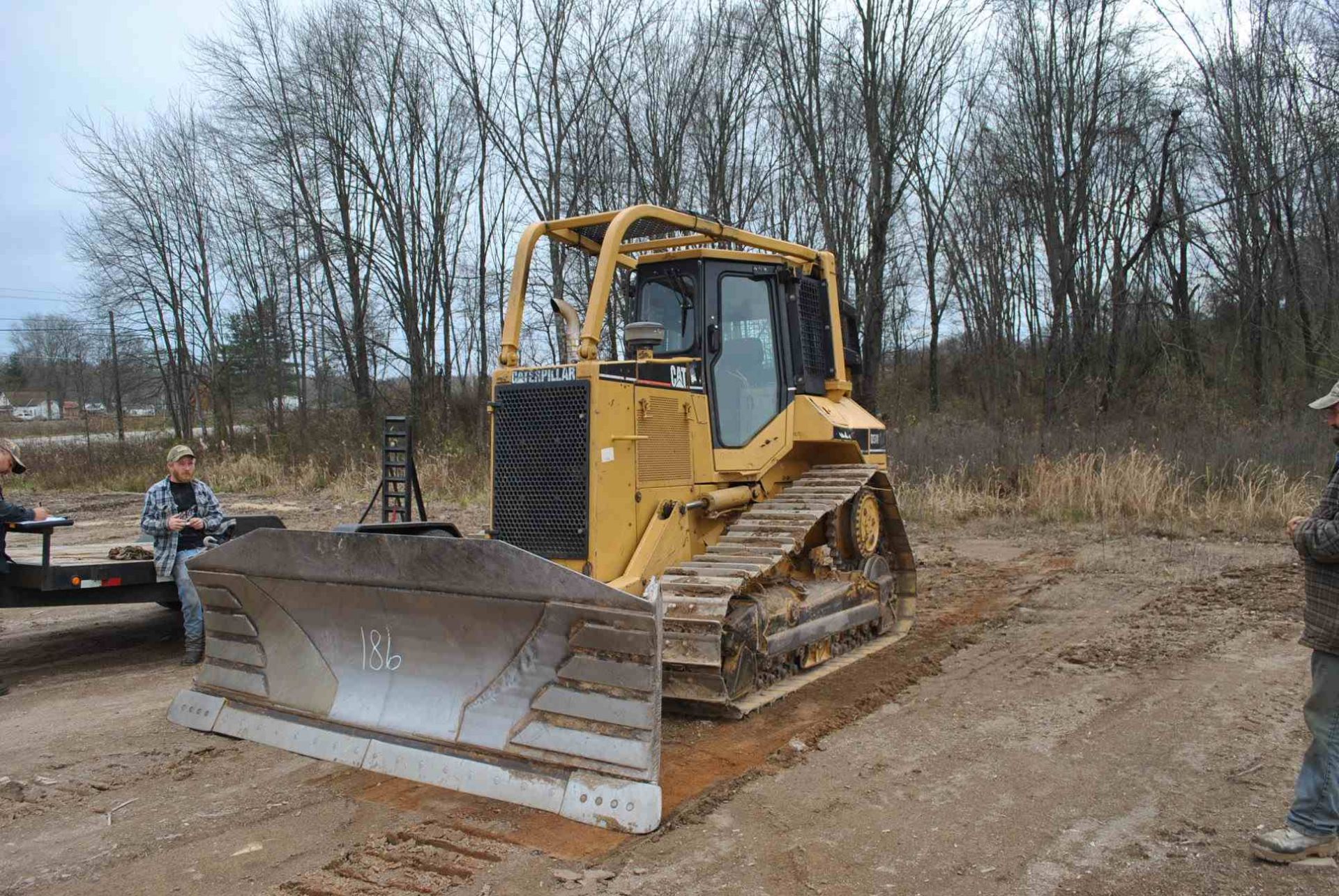 2002 CAT D5M LGP DOZER W/WINCH; W/6 WAY BLADE; W/ENCLOSED CAB; S/N-D5MC3DR00859; W/6229 HOURS