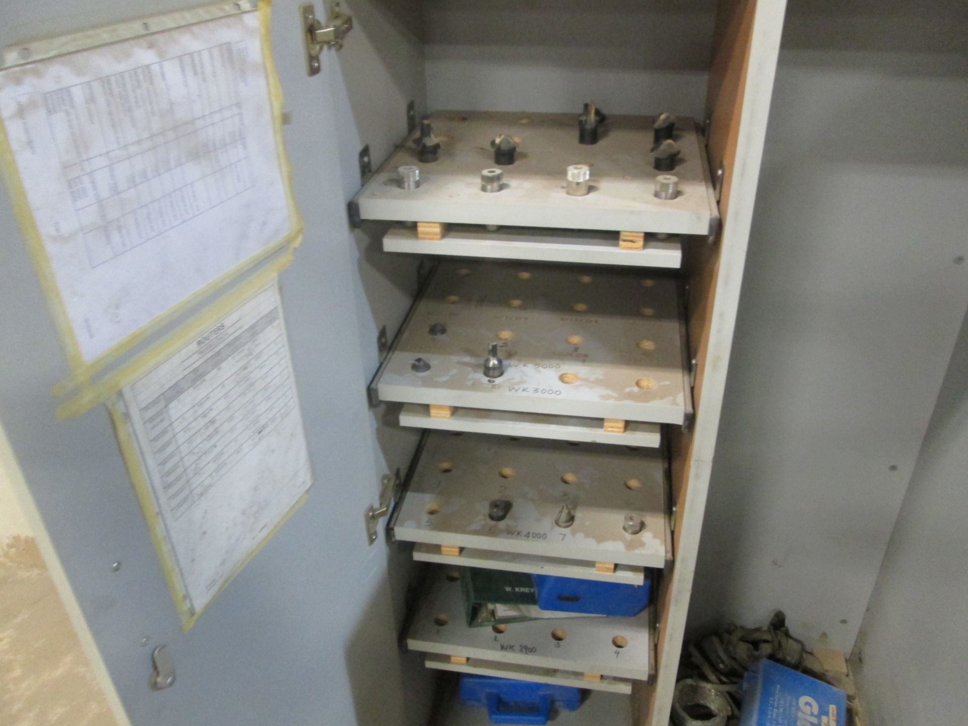 CABINET OF ROUTER TOOLING