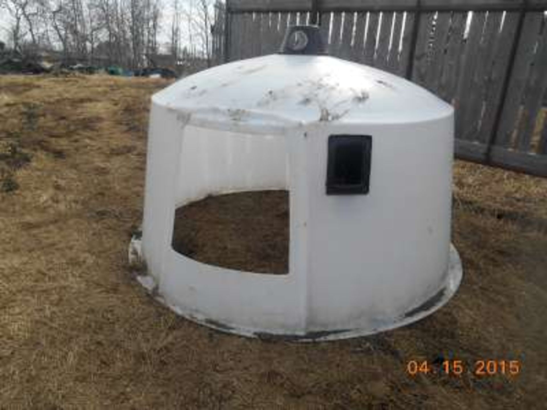 9â€™ Calf warming hut