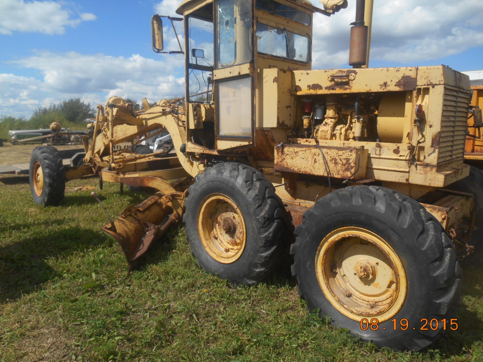 Grader with ripper - Image 2 of 2