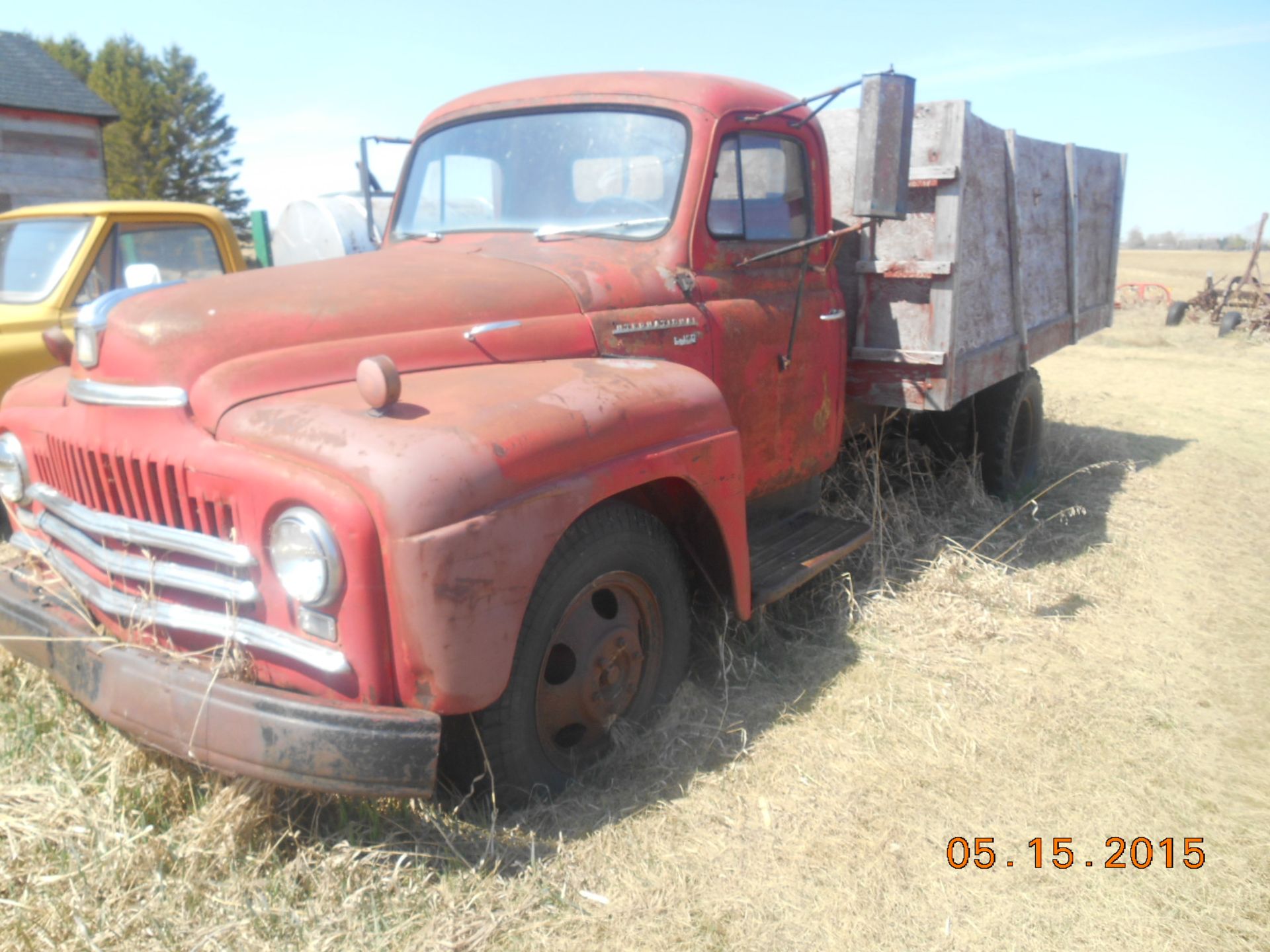 1953Â L-150Â 1Â 1/2Â tonÂ truckÂ boxÂ andÂ hoist