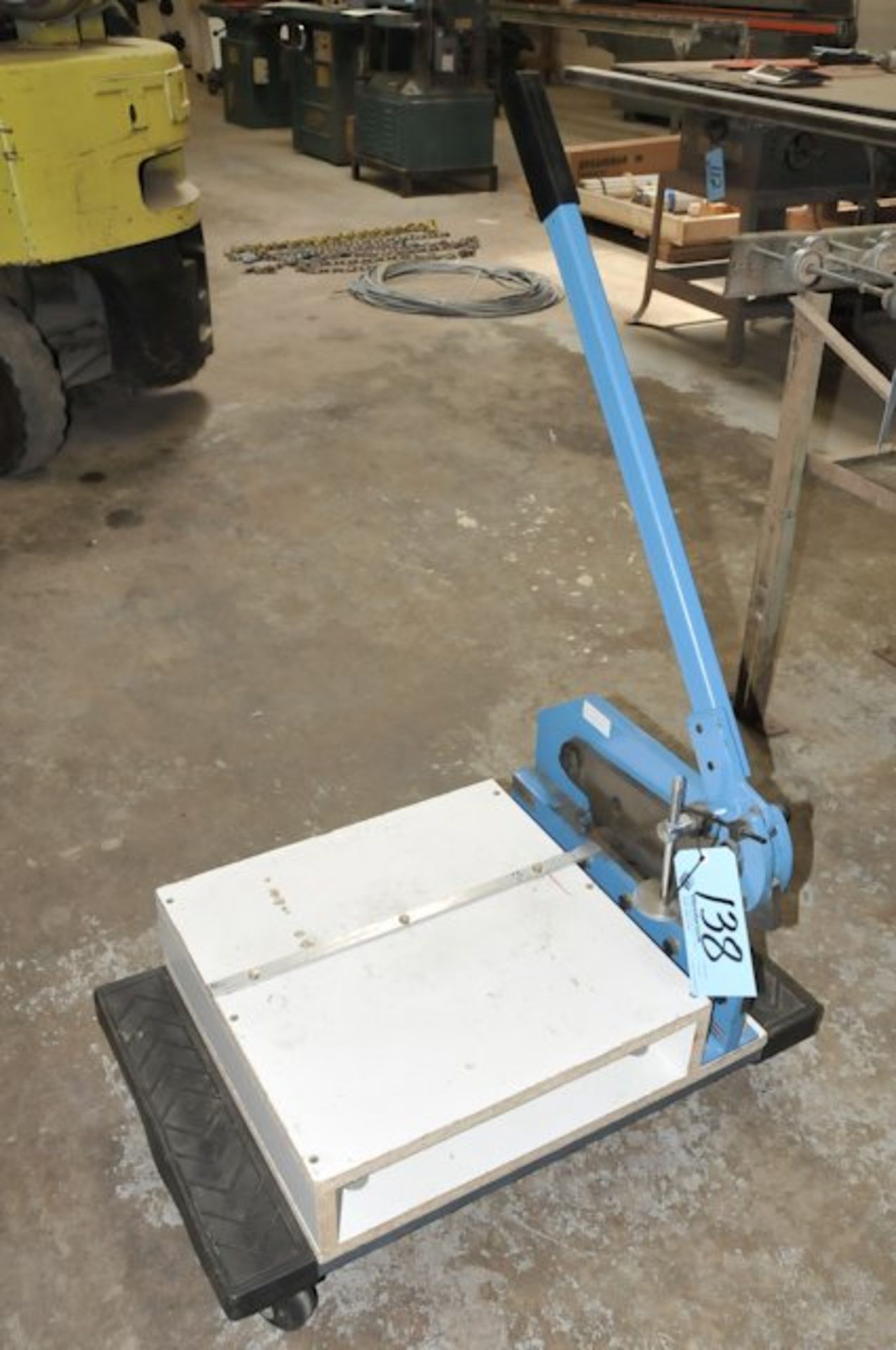 No Name 12" Manual Shear with 4-Wheel Dolly