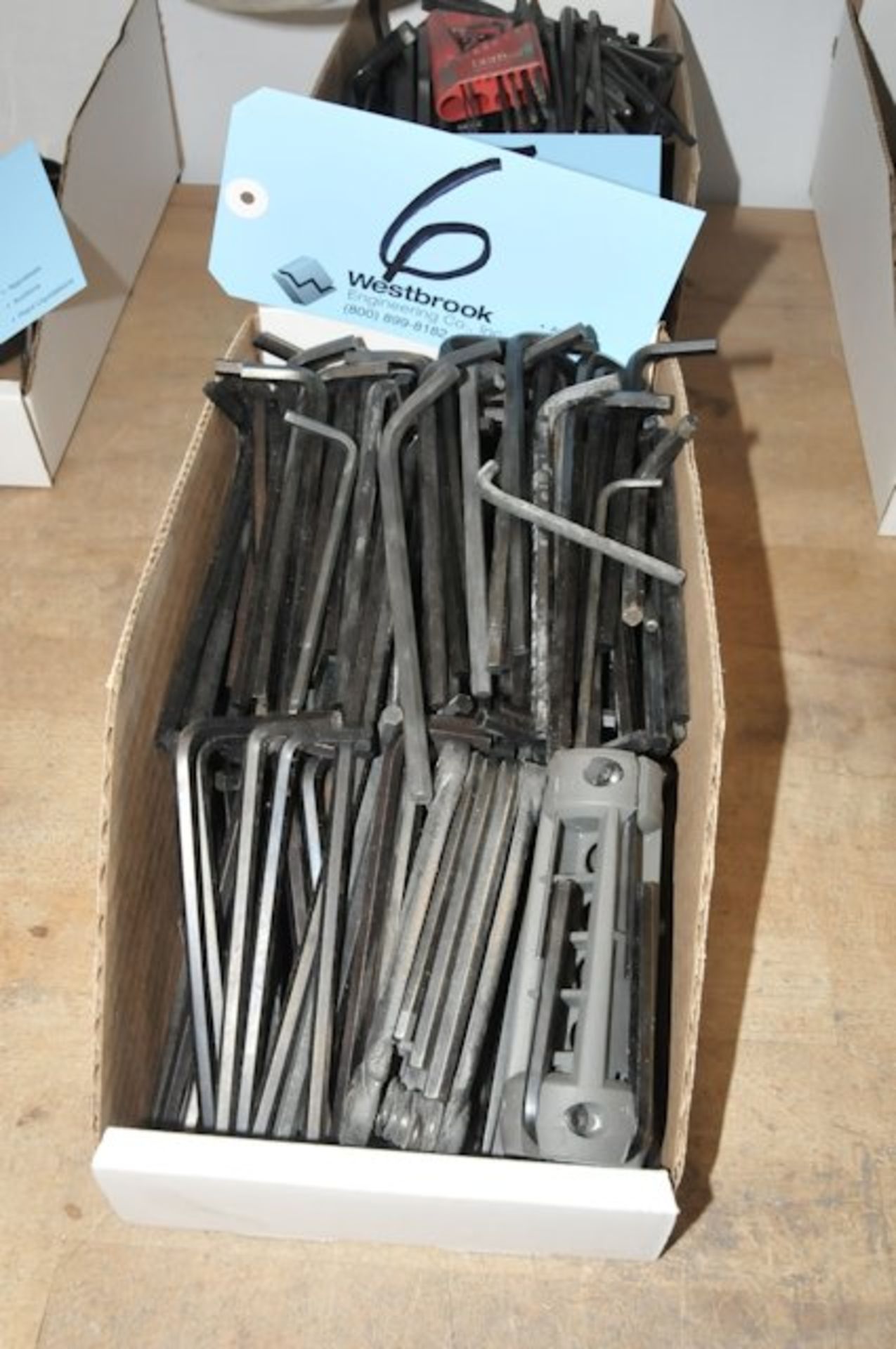 Lot-Allen Wrenches in (1) Bin