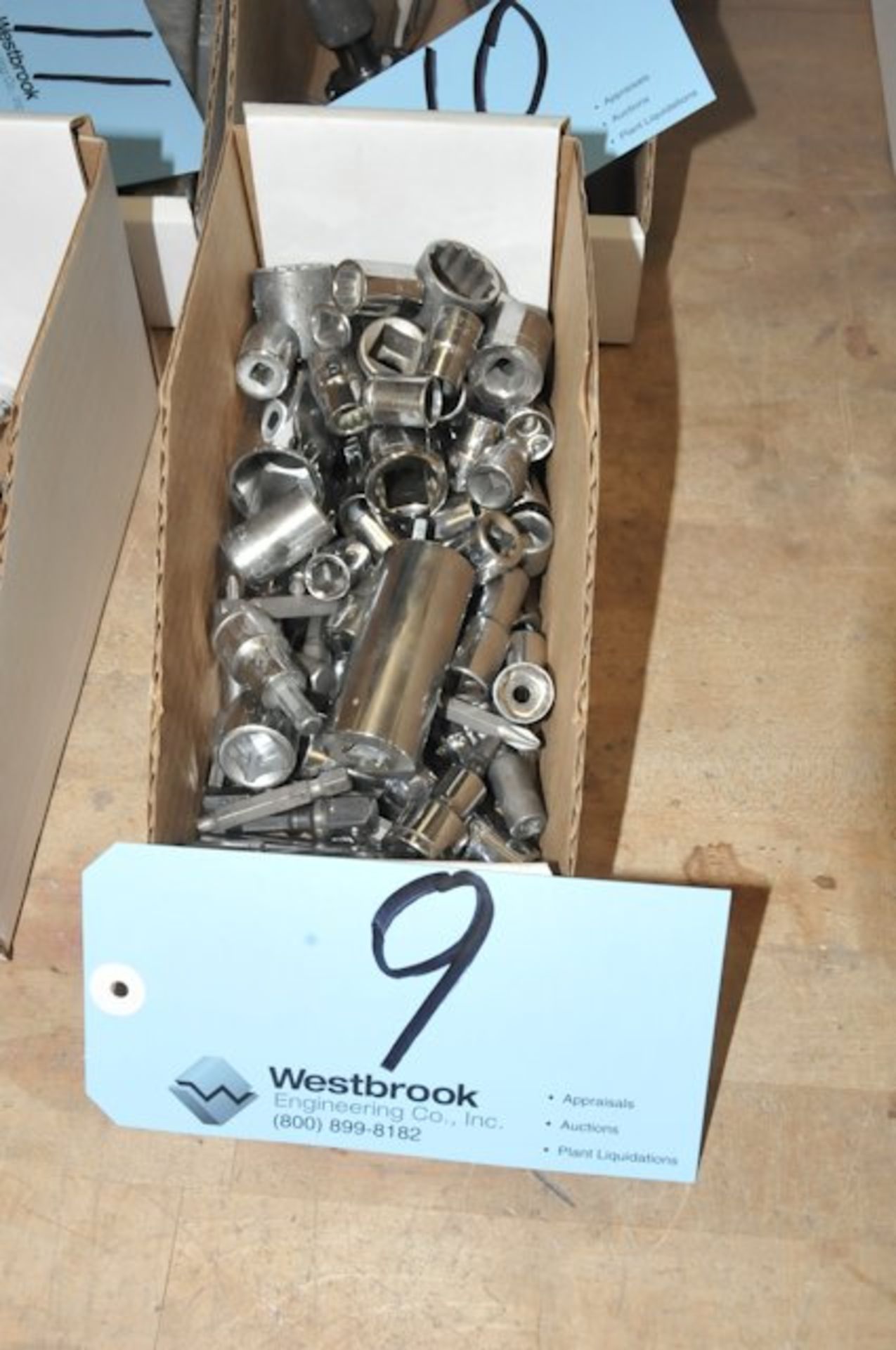 Lot-Sockets in (1) Bin