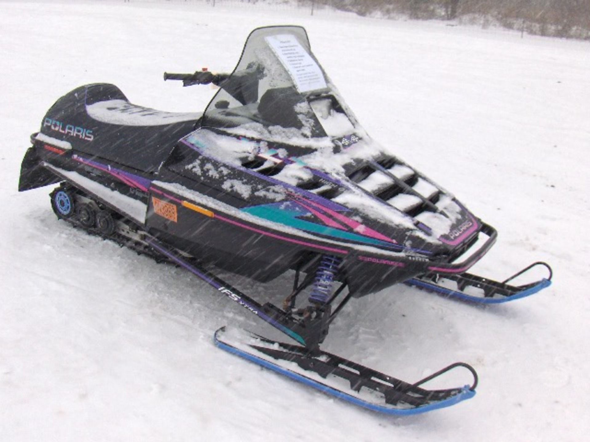 1996 POLARIS 600 XLT  2647050 snowmobile, owner started at time of auction check in, rebuilt engine, - Image 3 of 4
