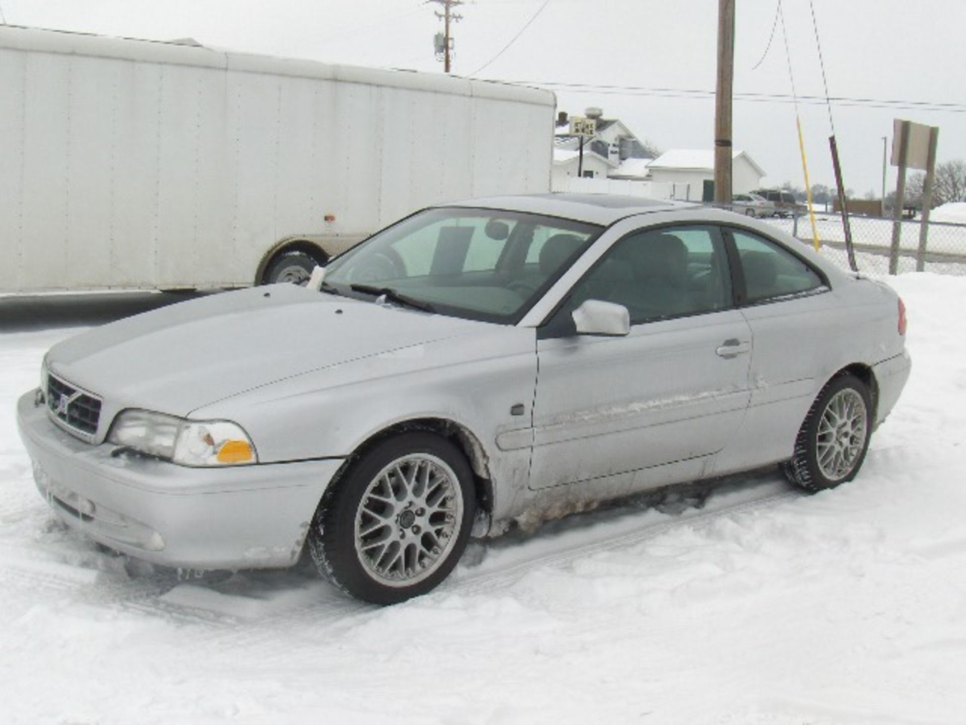 2002 VOLVO 2.3L 5 CYC C 70 2 DOOR  YVINK53D72J032091 car, odometer reads 161,642 miles, automatic