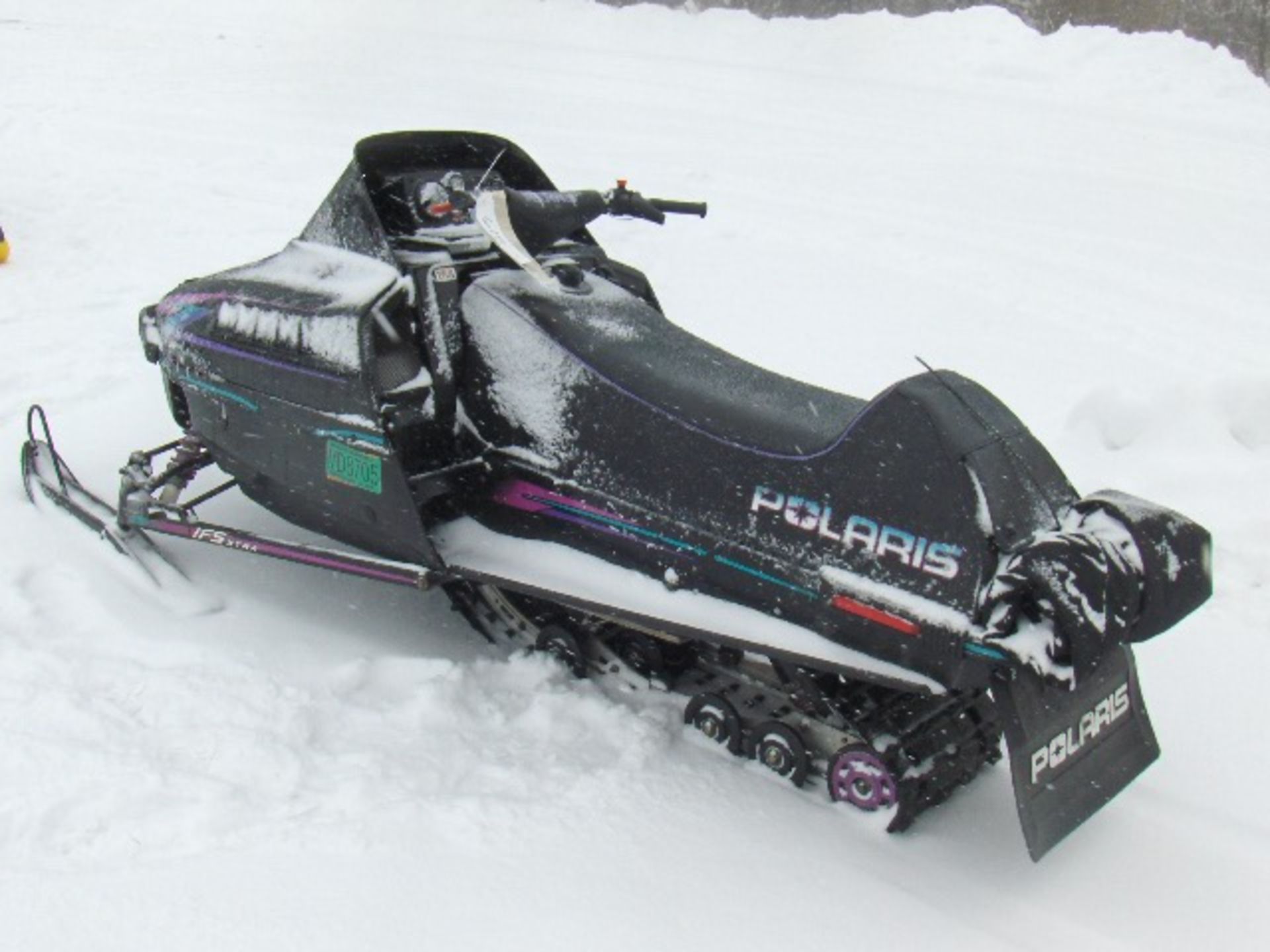 1996 POLARIS 650 RXL  2609775 snowmobile, owner started at time of auction check in, owners - Image 4 of 4