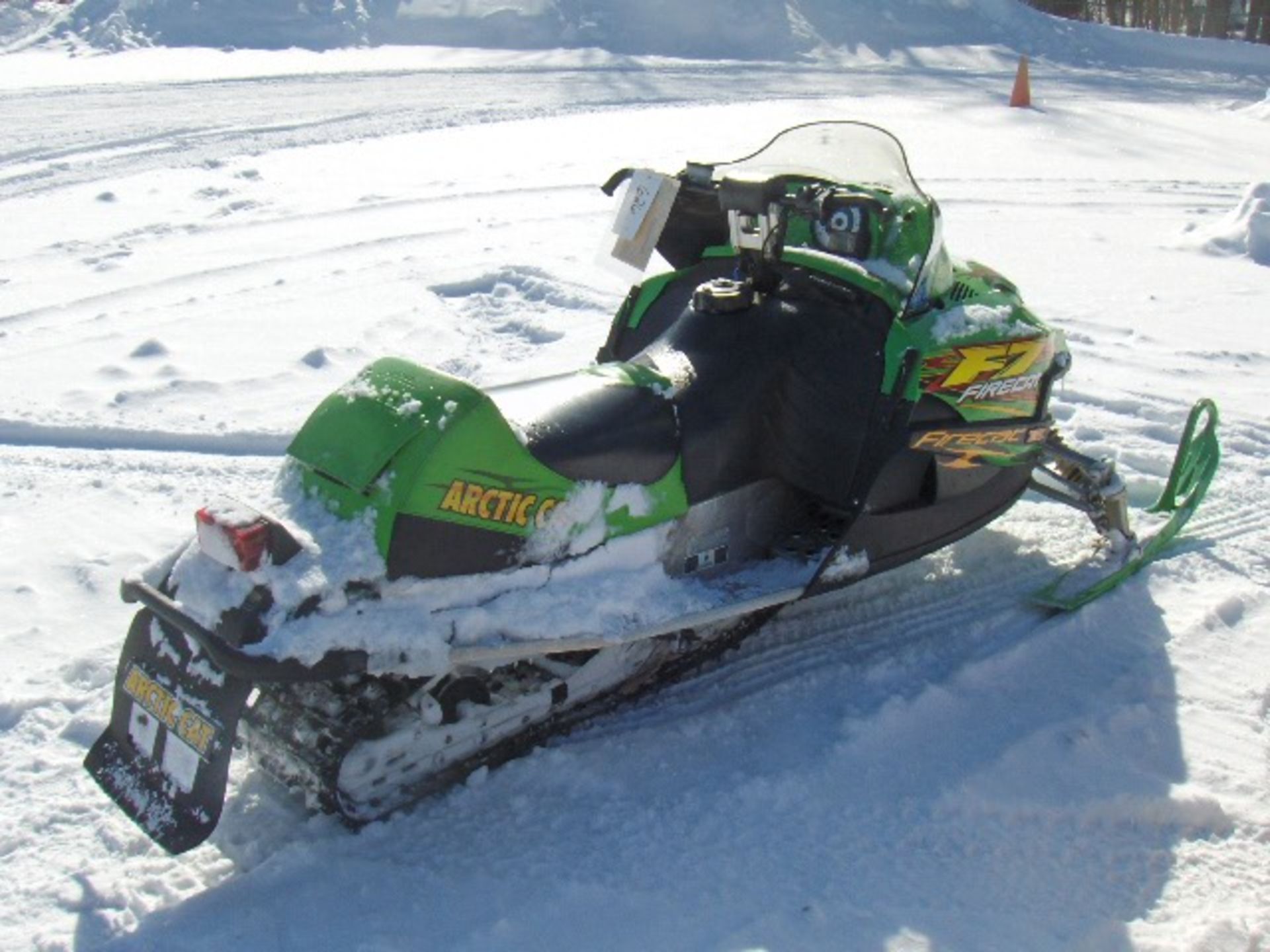 2004 ARCTIC CAT 700 F7  4UM04SNW54T138966 snowmobile, owner started at time of auction check in, - Image 3 of 4
