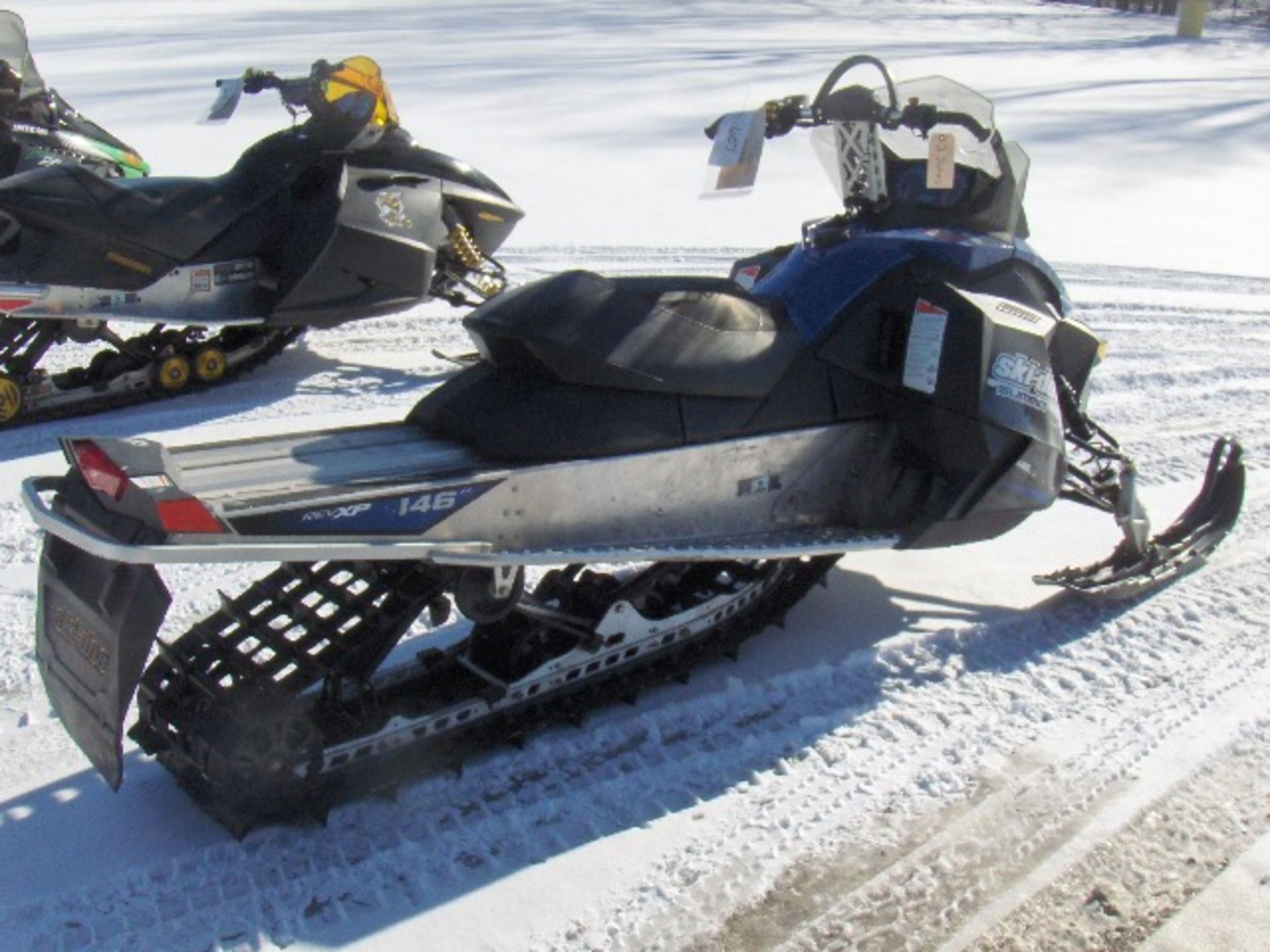 2010 SKI DOO 600 SUMMIT 146''  2BPSCYAA7AU000078 snowmobile, owner started at time of auction - Image 3 of 4