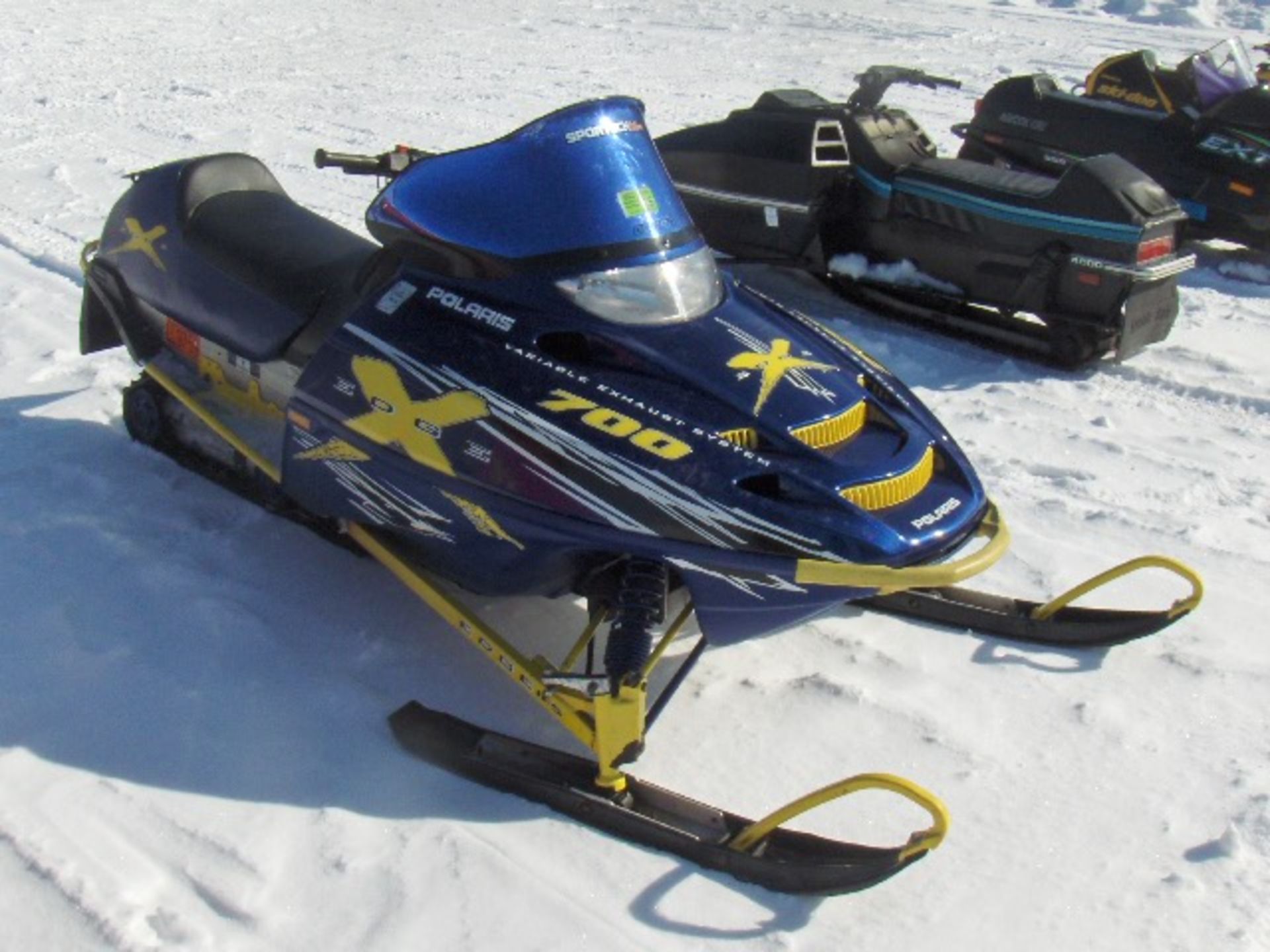 2002 POLARIS 700 EDGE  4XANP7CS926246745 snowmobile, owner started at time of auction check in, sold - Image 2 of 4