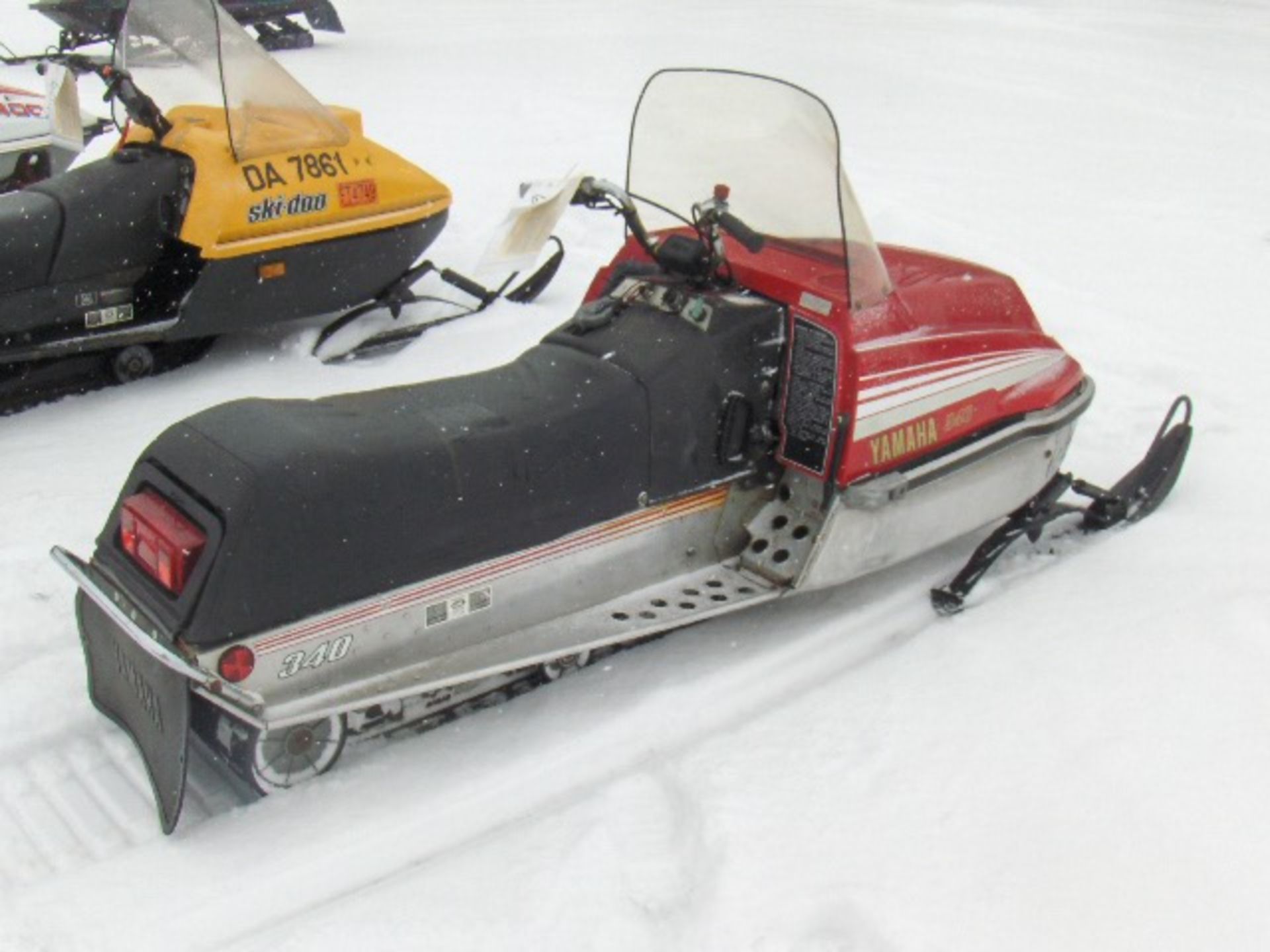 1979 YAMAHA 340 ENTICER  8H5014019 snowmobile, owner started at time of auction check in, new - Image 3 of 3
