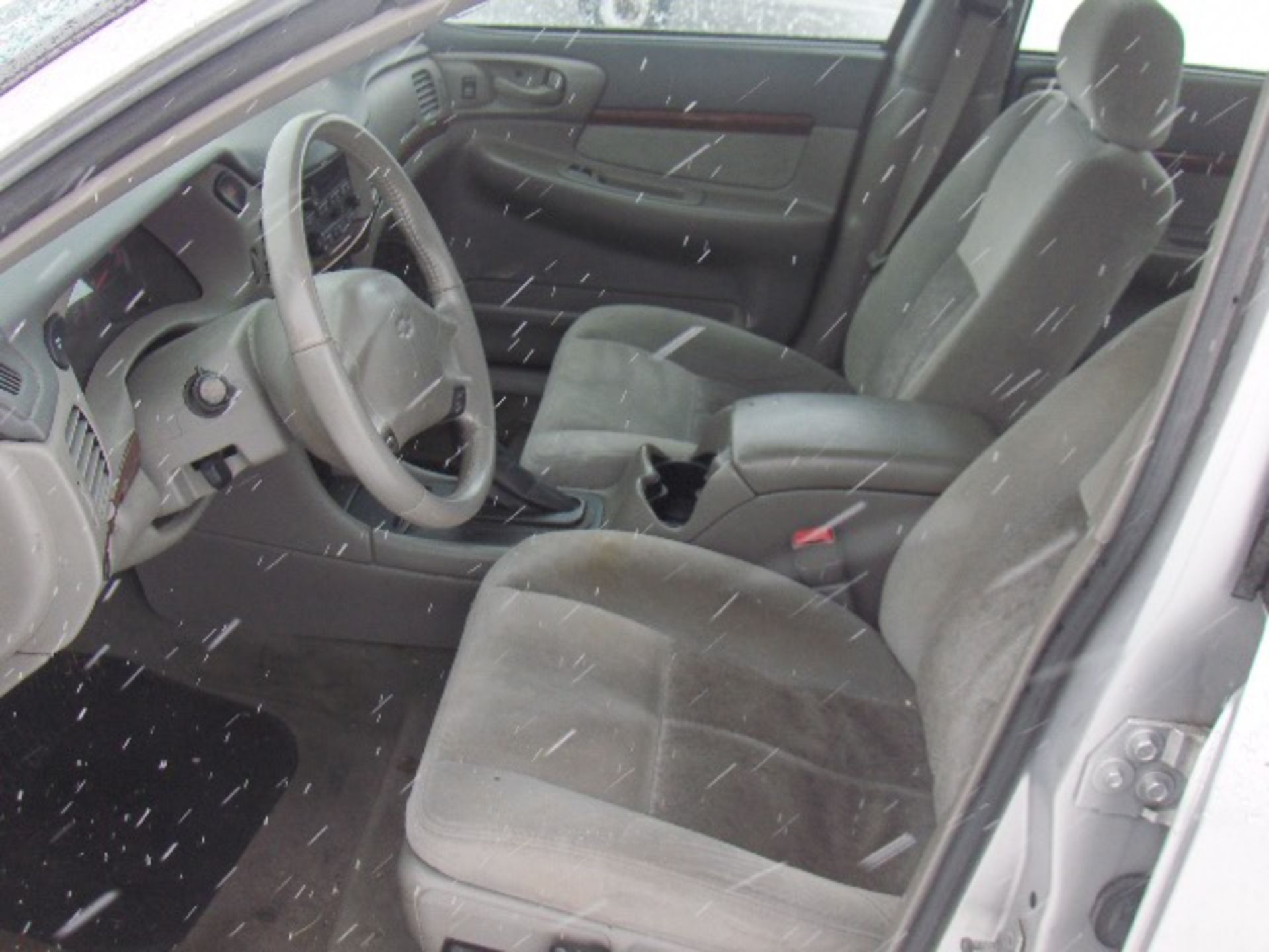 2004 CHEVROLET 3.8L IMPALA  2G1WH52K749419871 car, owner started at time of auction check in, - Image 3 of 4