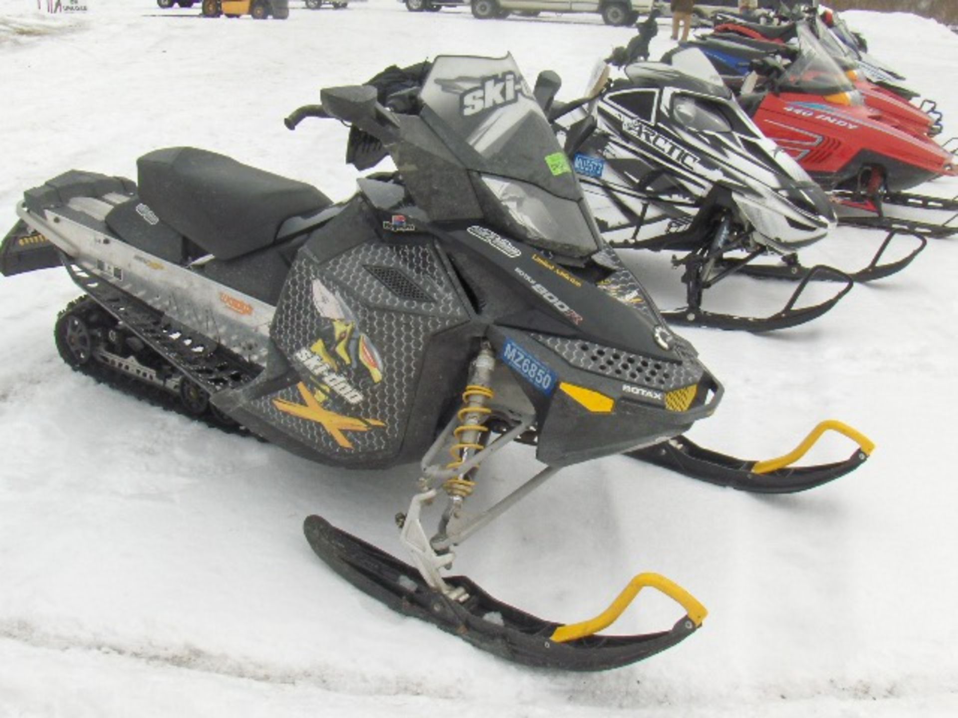 2008 SKI-DOO 800 MXZ 2BPSBB8D58V000798 Snowmobile, owner started at the time of check-in, reverse, - Image 2 of 3