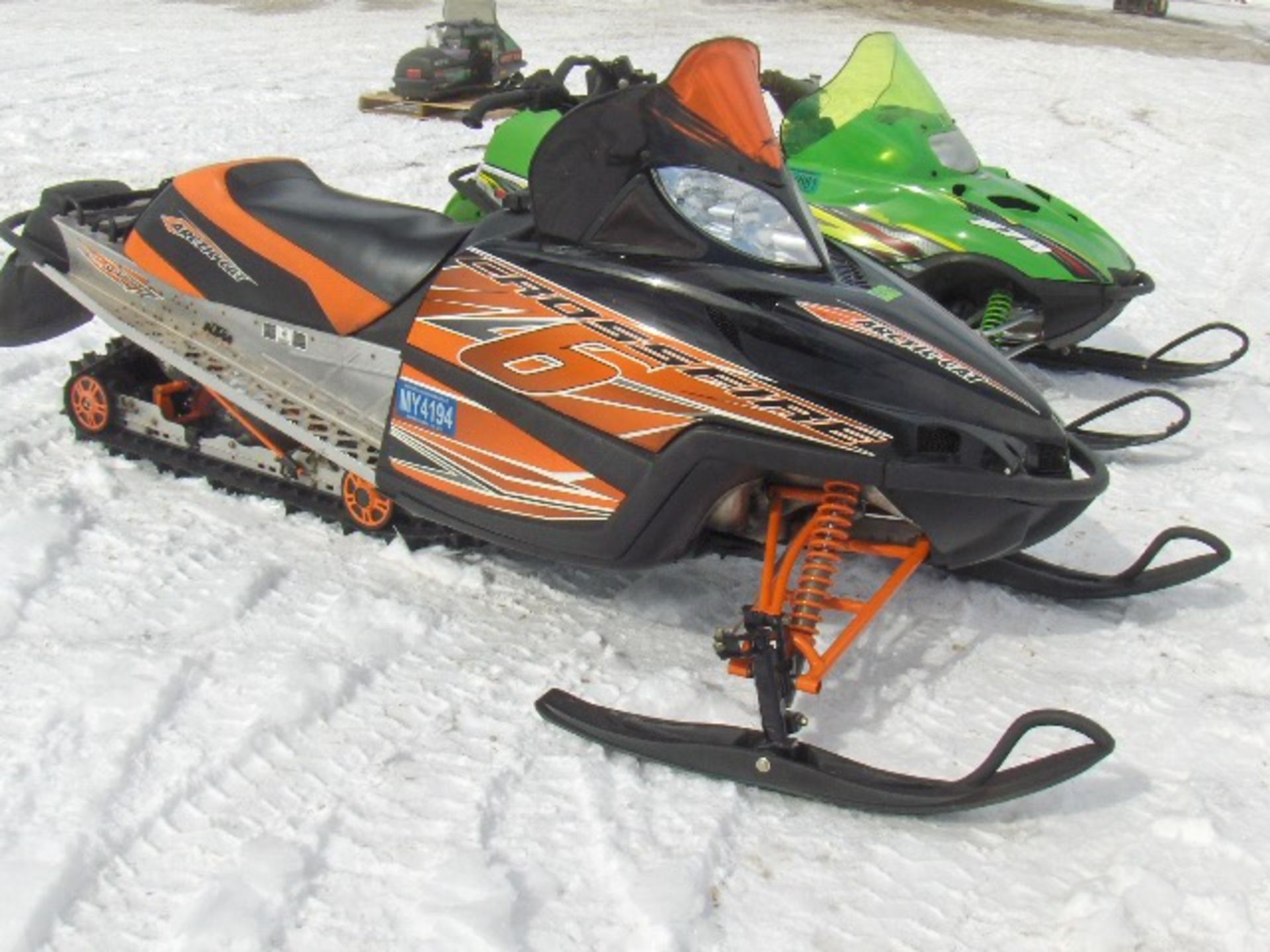 2008 ARCTIC CAT 600 CROSSFIRE 6 4UF08SNW58T114709 Snowmobile, owner started at time of check-in, - Image 2 of 2