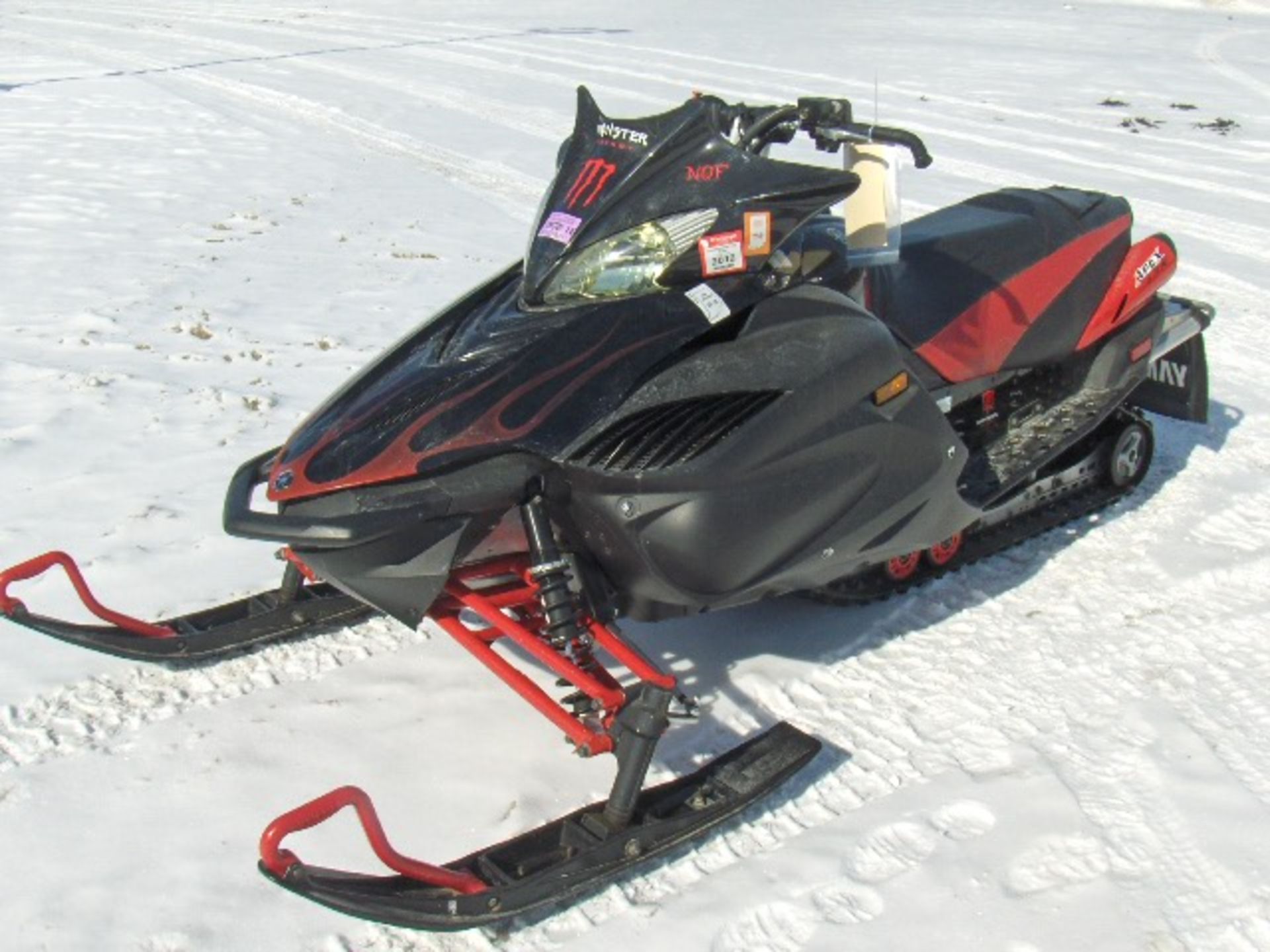 2008 YAMAHA 1000 APEX LTX JYE8FT0058A008436 snowmobile, owner started at time of check-in,