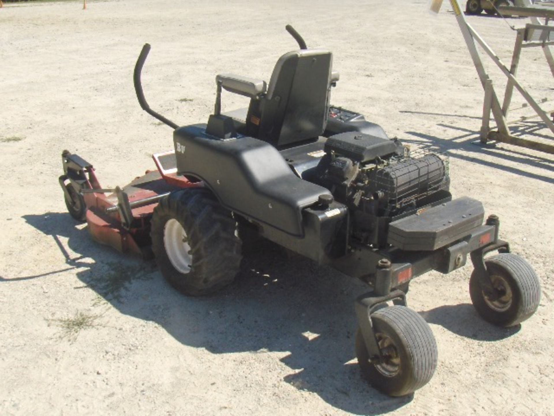 2001 Bush Hog, ZT 18HP, Zero turn mower, Owner started at time of auction check in, electric - Image 3 of 4