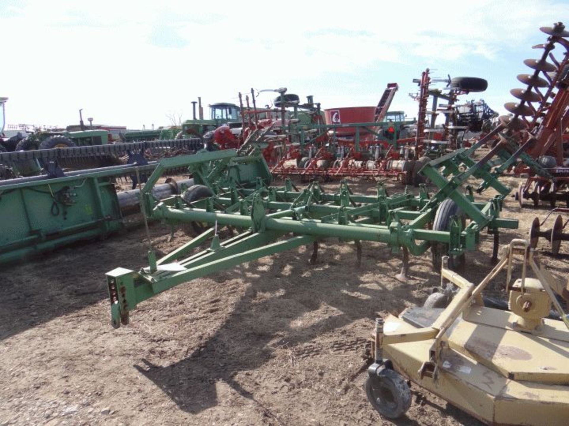Lot # 1321 JD 1010 Field Cultivator 16', New Tires - Image 2 of 3