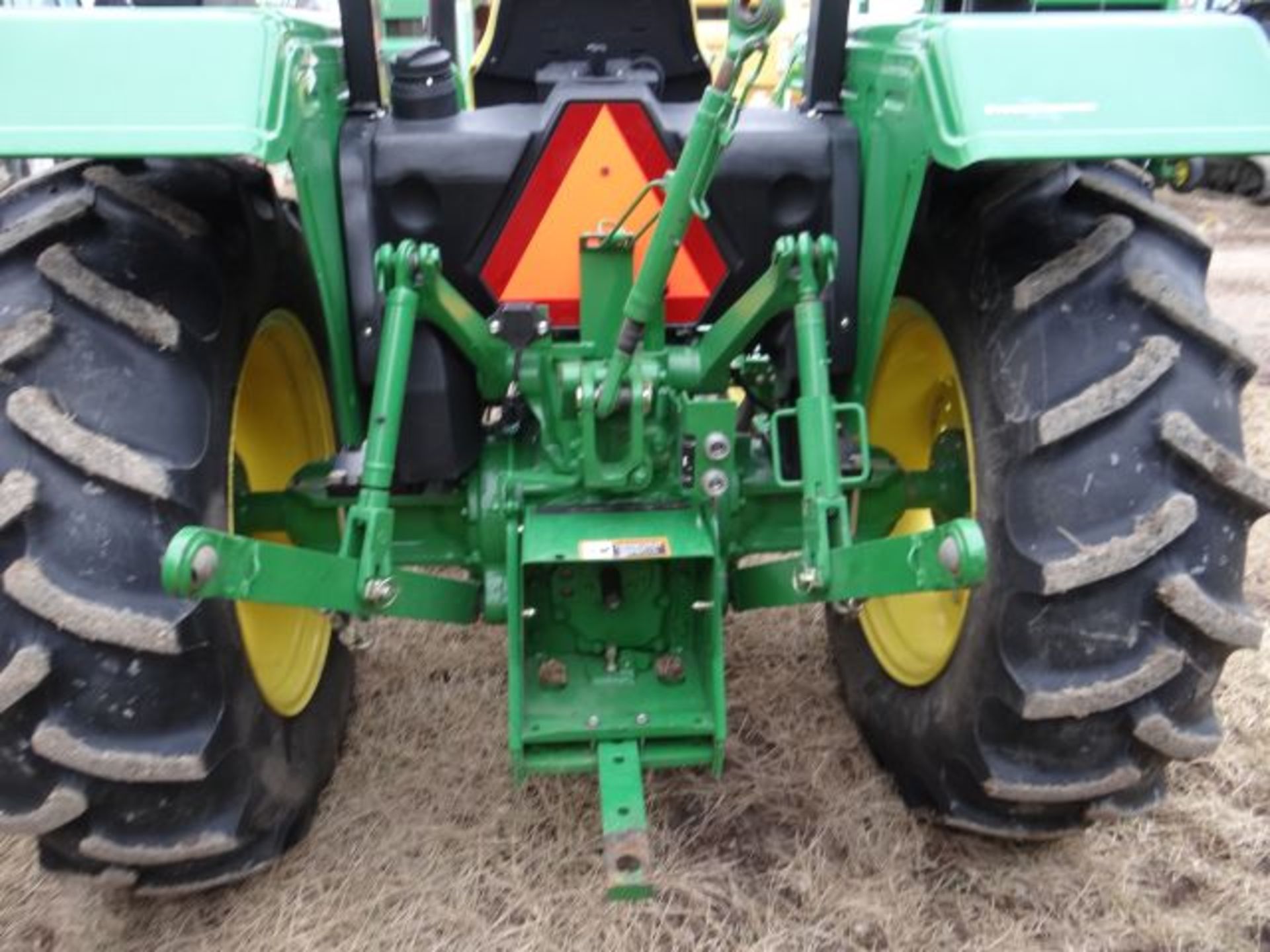 Lot # 1207 JD 5045D Tractor, 2012 #110115, 342 hrs, 2wd, 1 SCV - Image 4 of 4