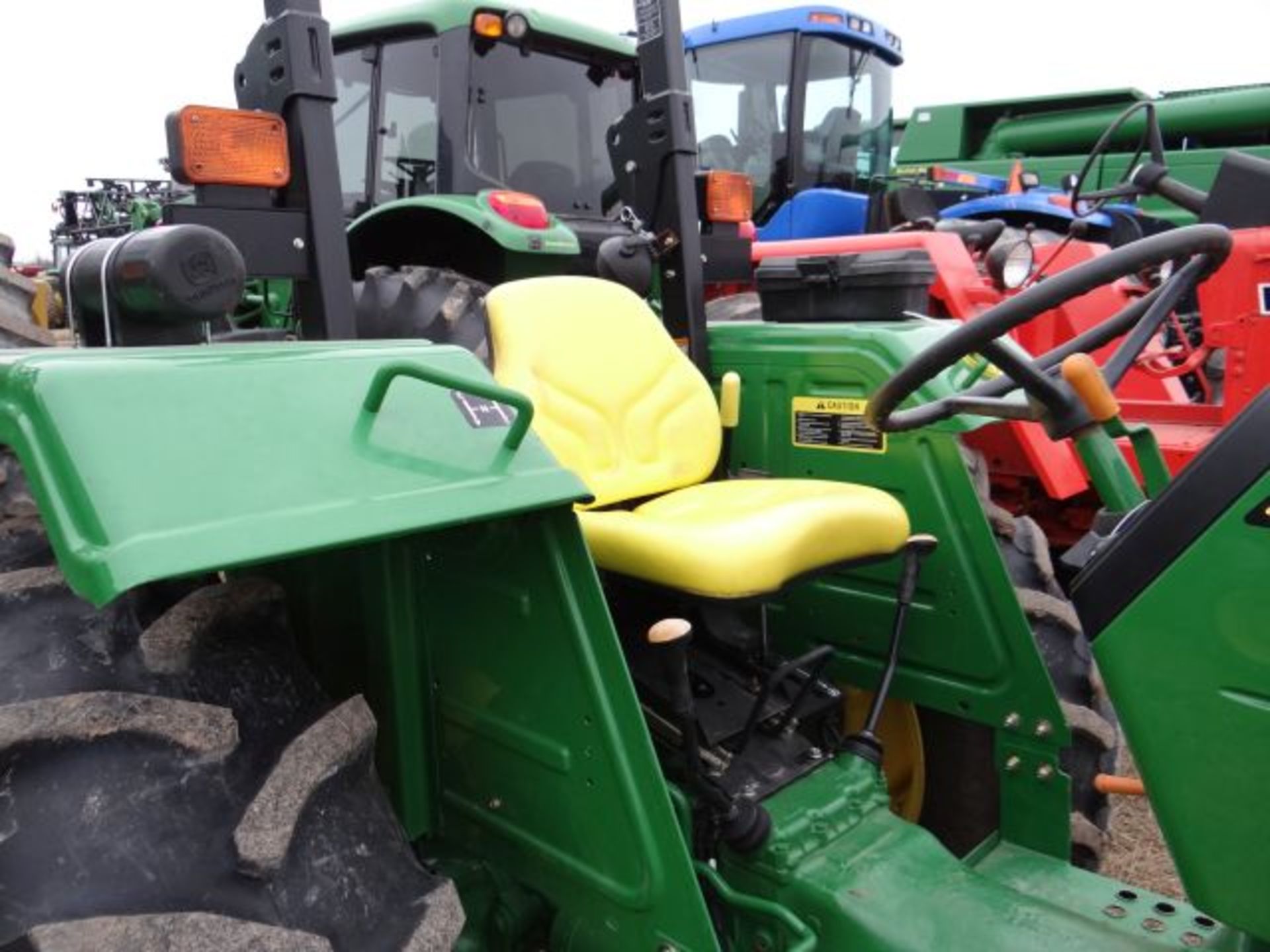 Lot # 1207 JD 5045D Tractor, 2012 #110115, 342 hrs, 2wd, 1 SCV - Image 3 of 4