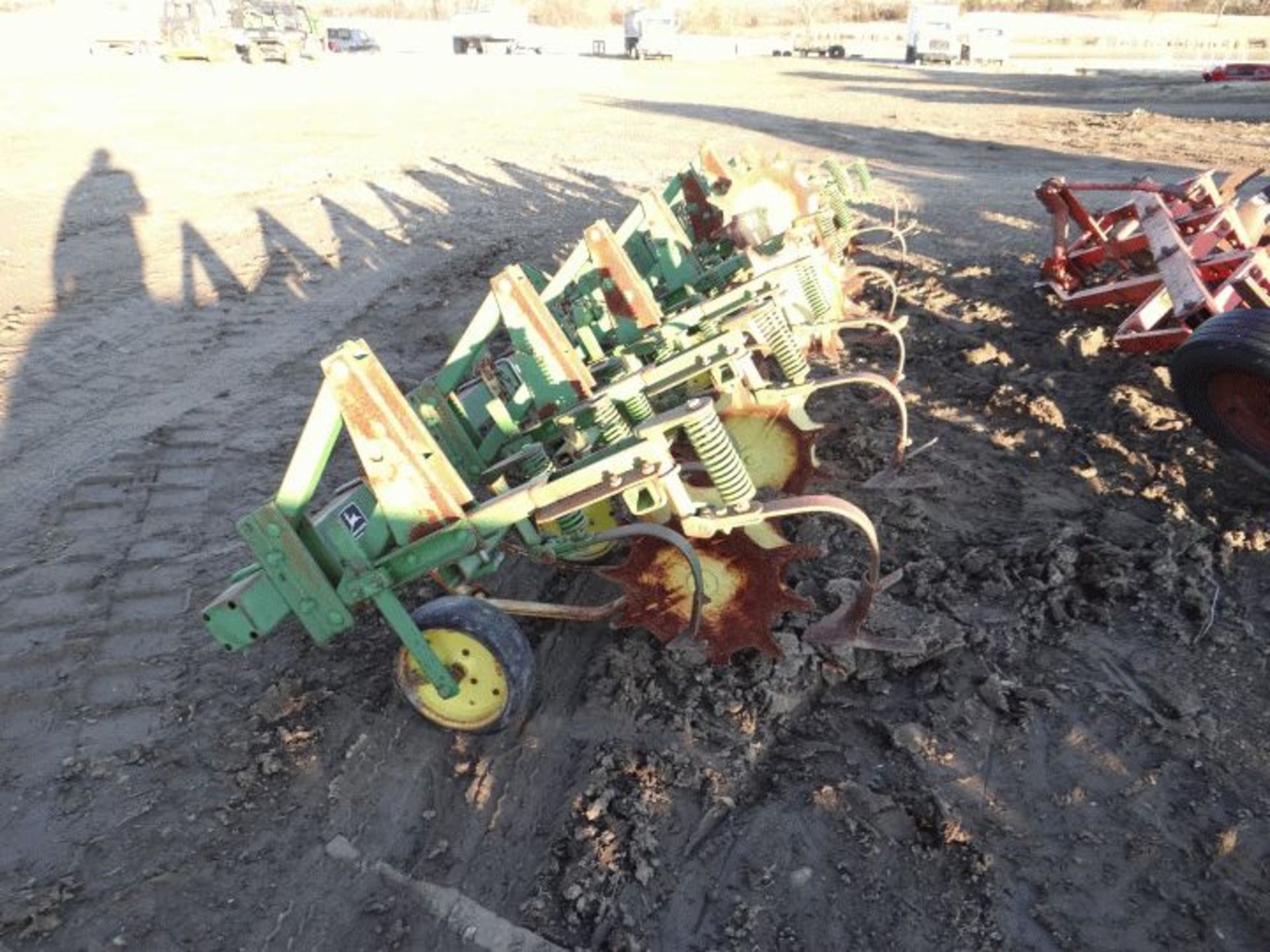 Lot # 2131 JD 825 Cultivator 6 Row, Rolling Baskets - Image 3 of 3