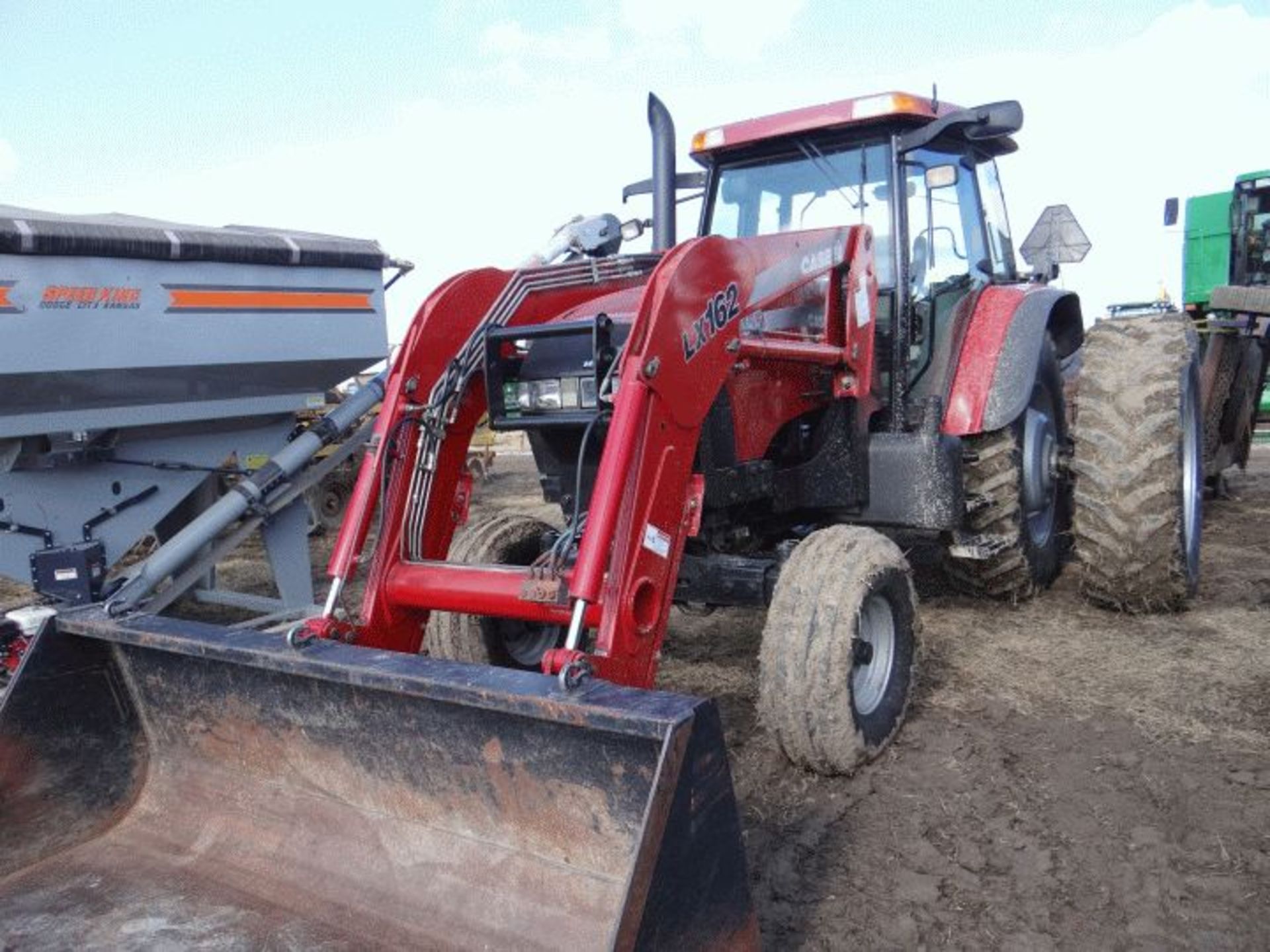 Lot # 1958 Case IH MXM155 Tractor 3900 hrs, w/LX162 Loader, Duals