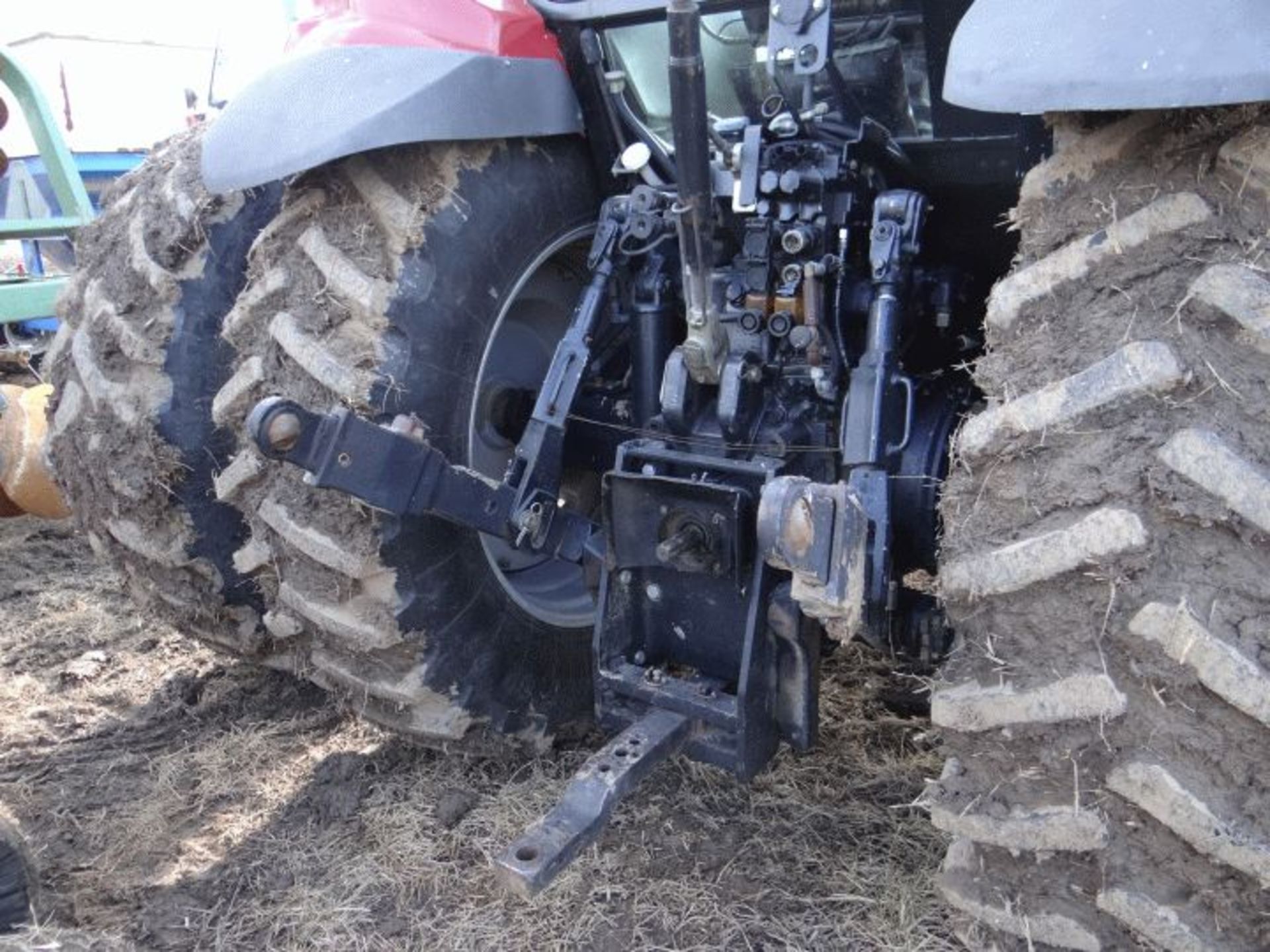 Lot # 1958 Case IH MXM155 Tractor 3900 hrs, w/LX162 Loader, Duals - Image 3 of 4