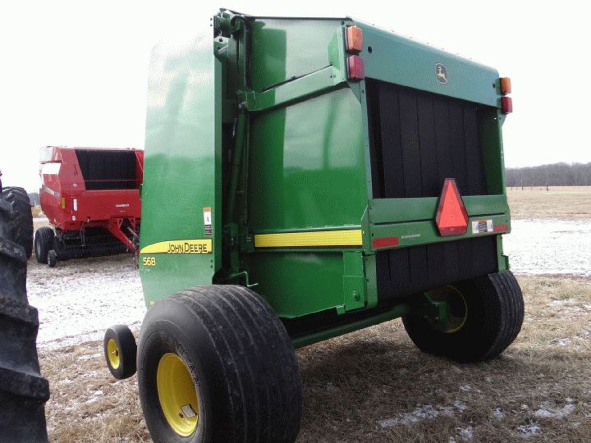 Lot # 241 JD 568 Round Baler, 2011 #109056, 7720 bales, 1000 PTO, High Moisture Kit, Hi Flotation - Image 8 of 8