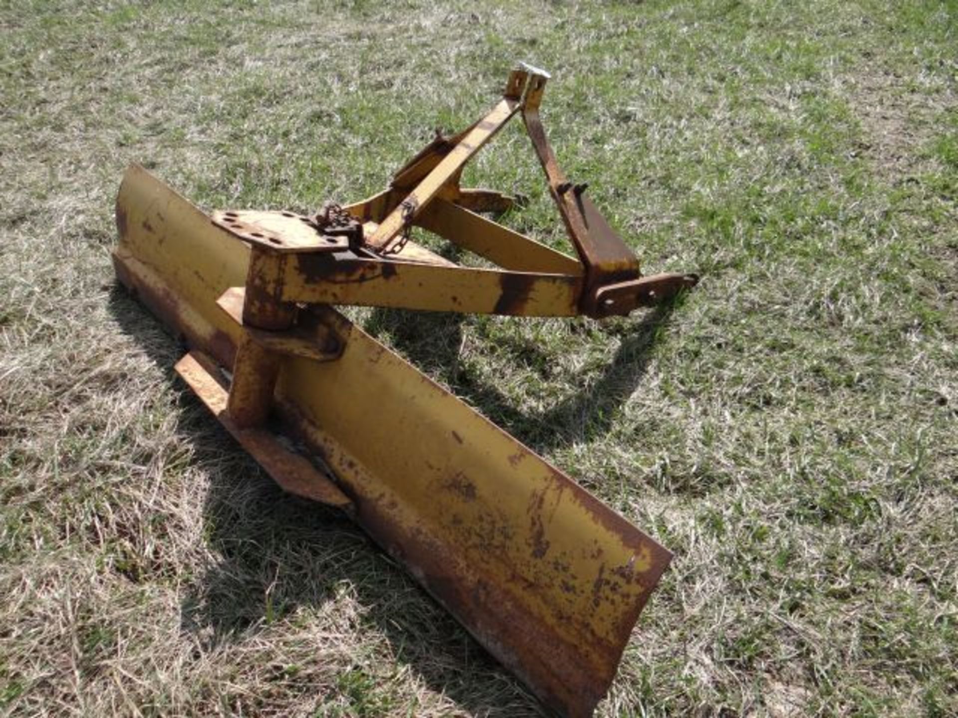 Lot 3026 IH Fast Hitch 5' Blade - Image 3 of 3
