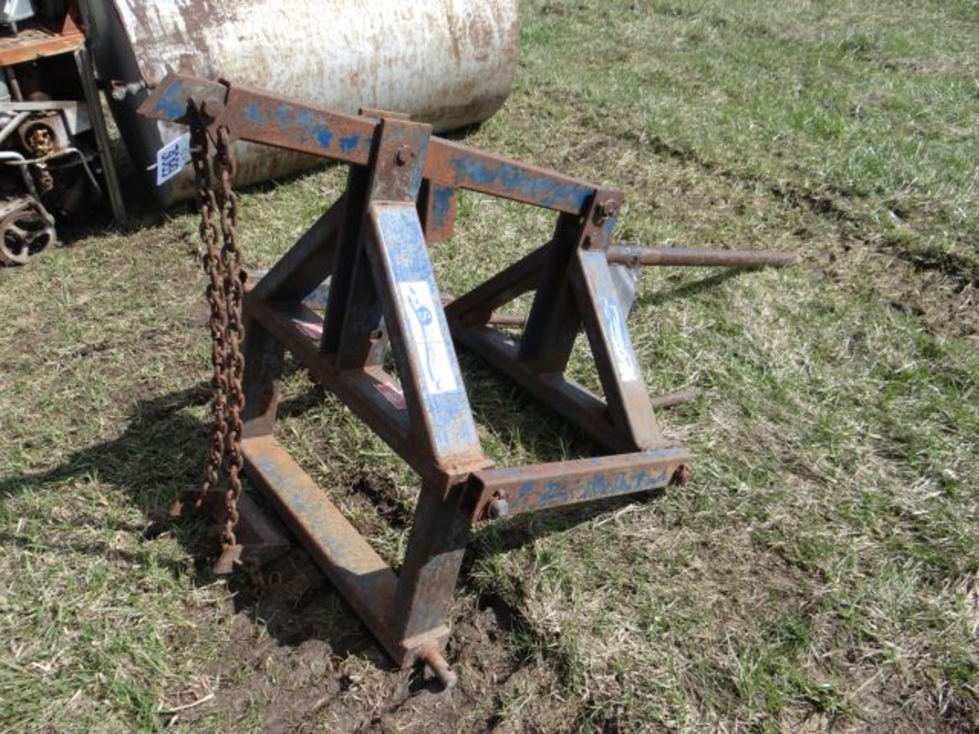 Lot 3089 3pt High-Lift Bale Spear - Image 2 of 2