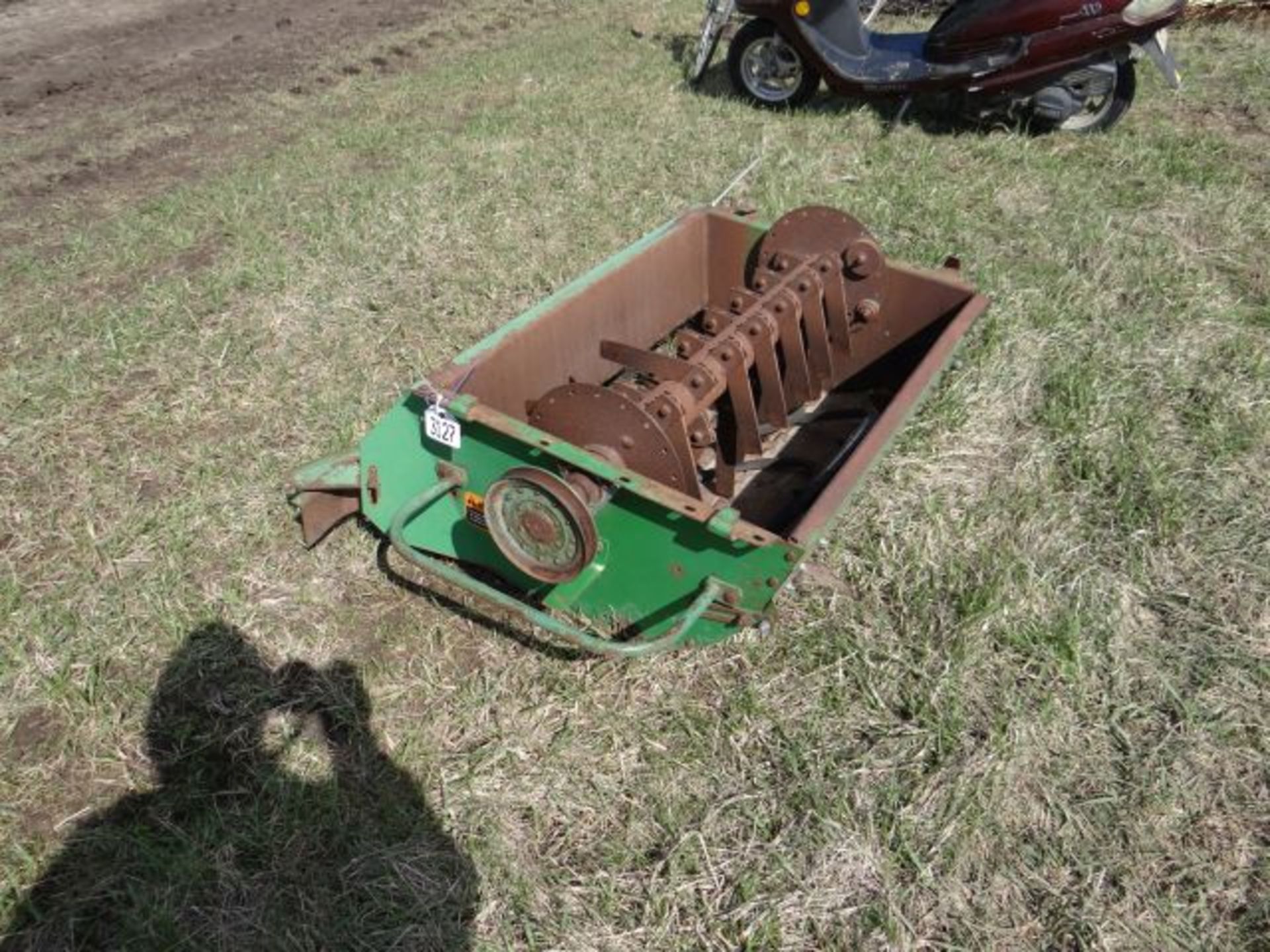 Lot 3127 Straw Chopper for JD 4420 Combine - Image 2 of 2