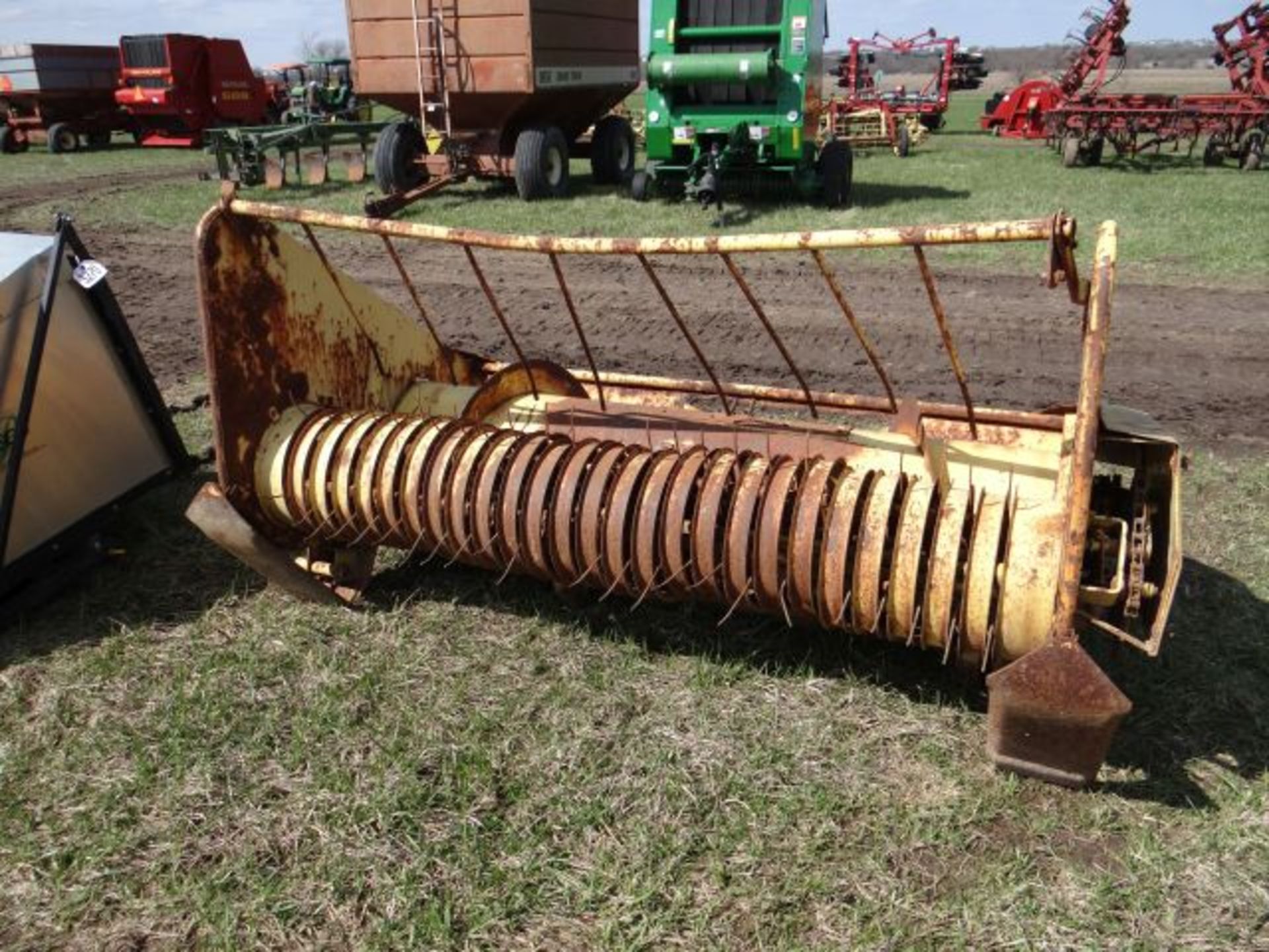 Lot 3104 NH Hay Pickup Head for Chopper - Image 3 of 3