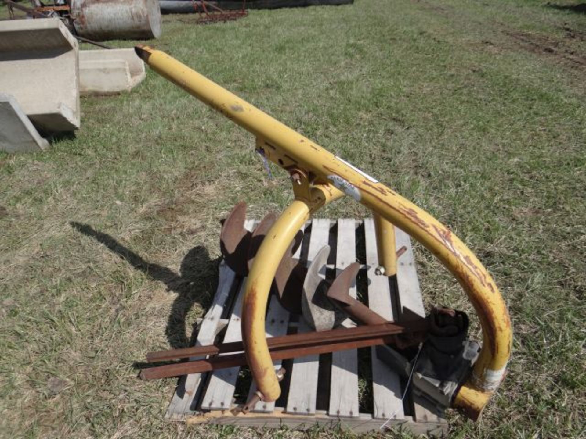 Lot 3020 3pt Post Hole Digger 12" Auger, Yellow