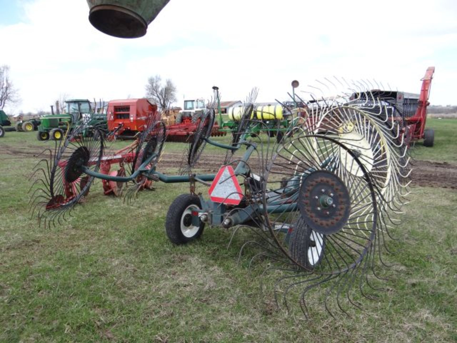 Lot 3063 Panorama 8 Wheel Rake Hyd Fold - Image 3 of 3