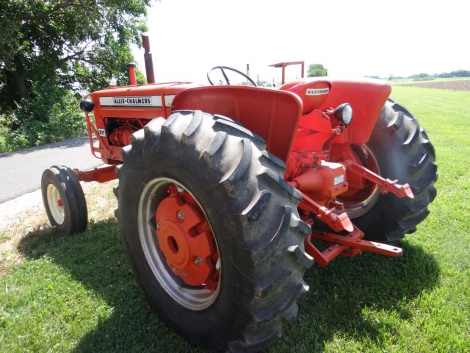 AC D17 Series III Tractor, Diesel, Wide Frt, Snap Coupler Hitch, 1962 - Image 4 of 5