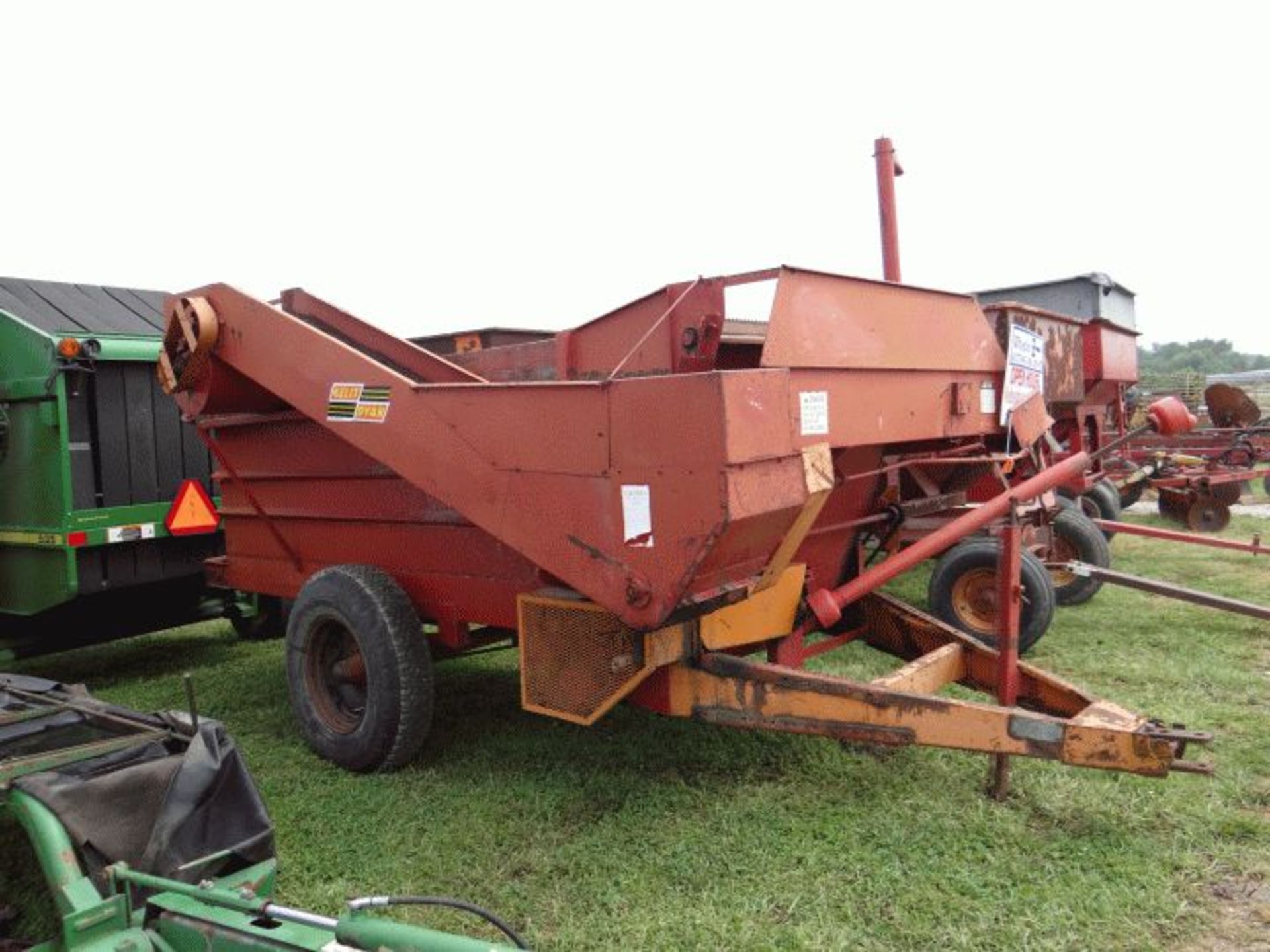 Lot: 90 -Kelly Ryan Feed Wagon - Image 3 of 3