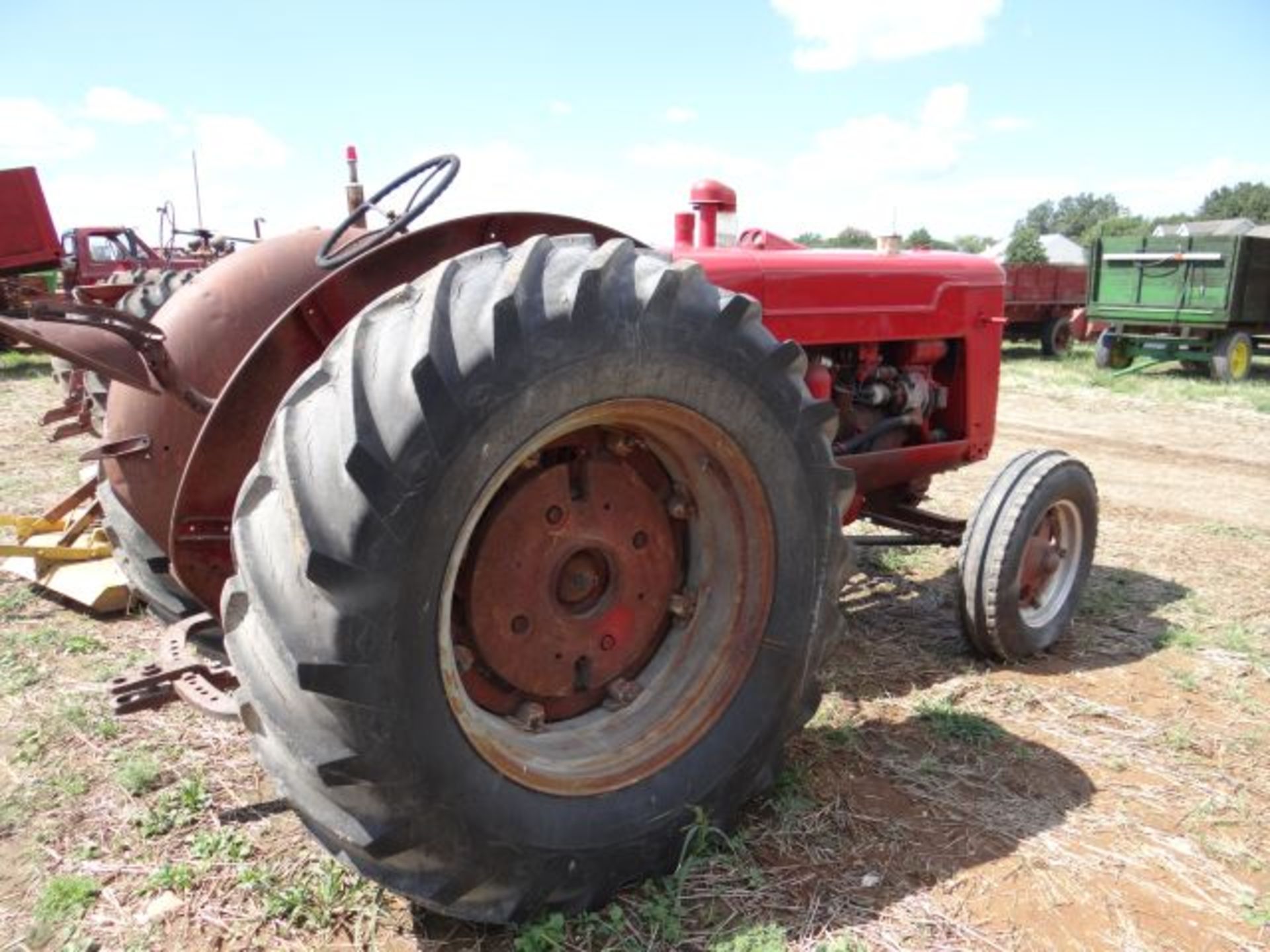 Lot 644 Farmall WD-9 Start on Gas, Runs on Diesel, PTO, 1 SCV, Does Not Run - Image 4 of 4