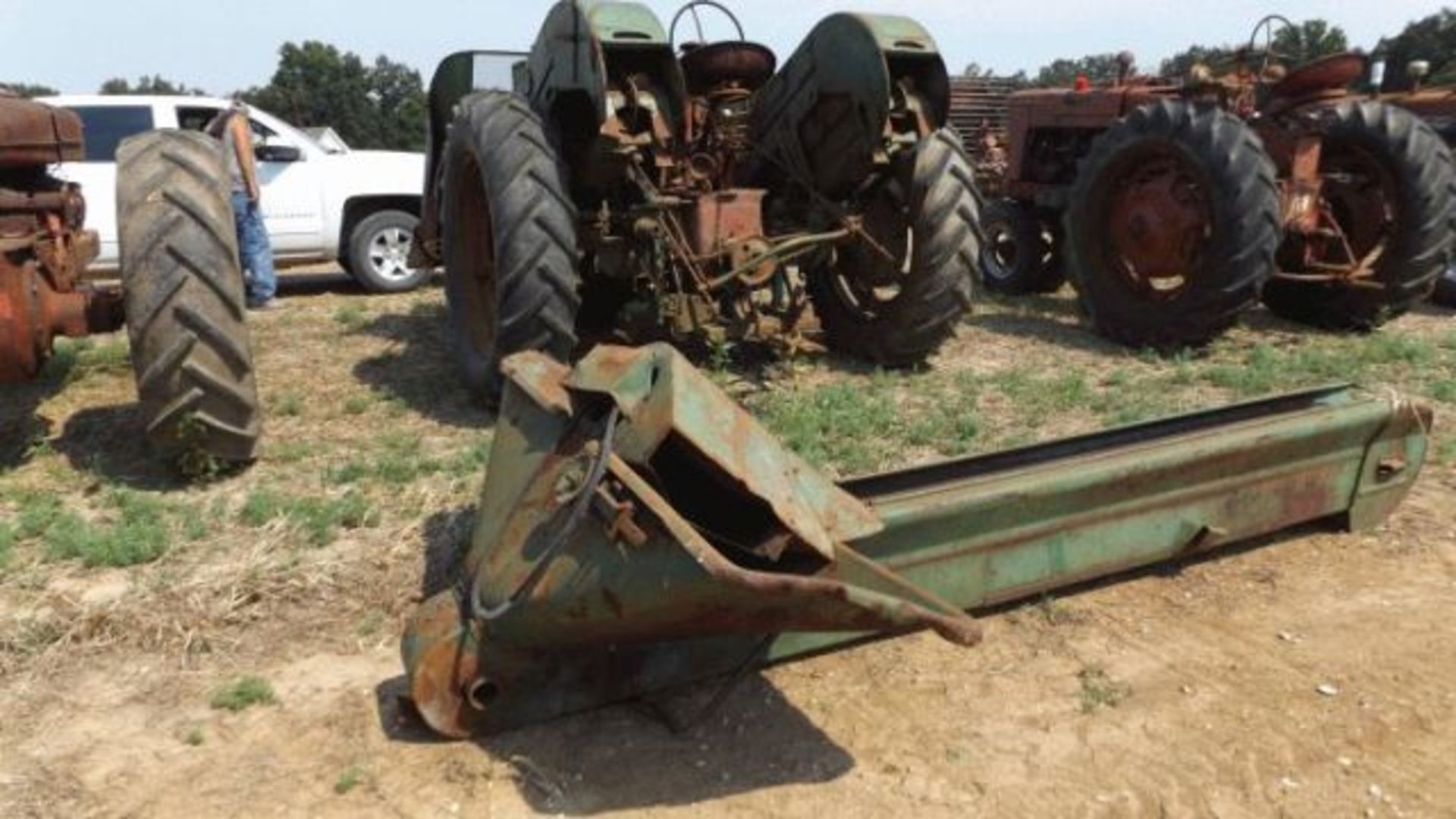 Lot 413 Farmall M Tractor w/JD 227 Mounted Corn Picker - Image 3 of 3