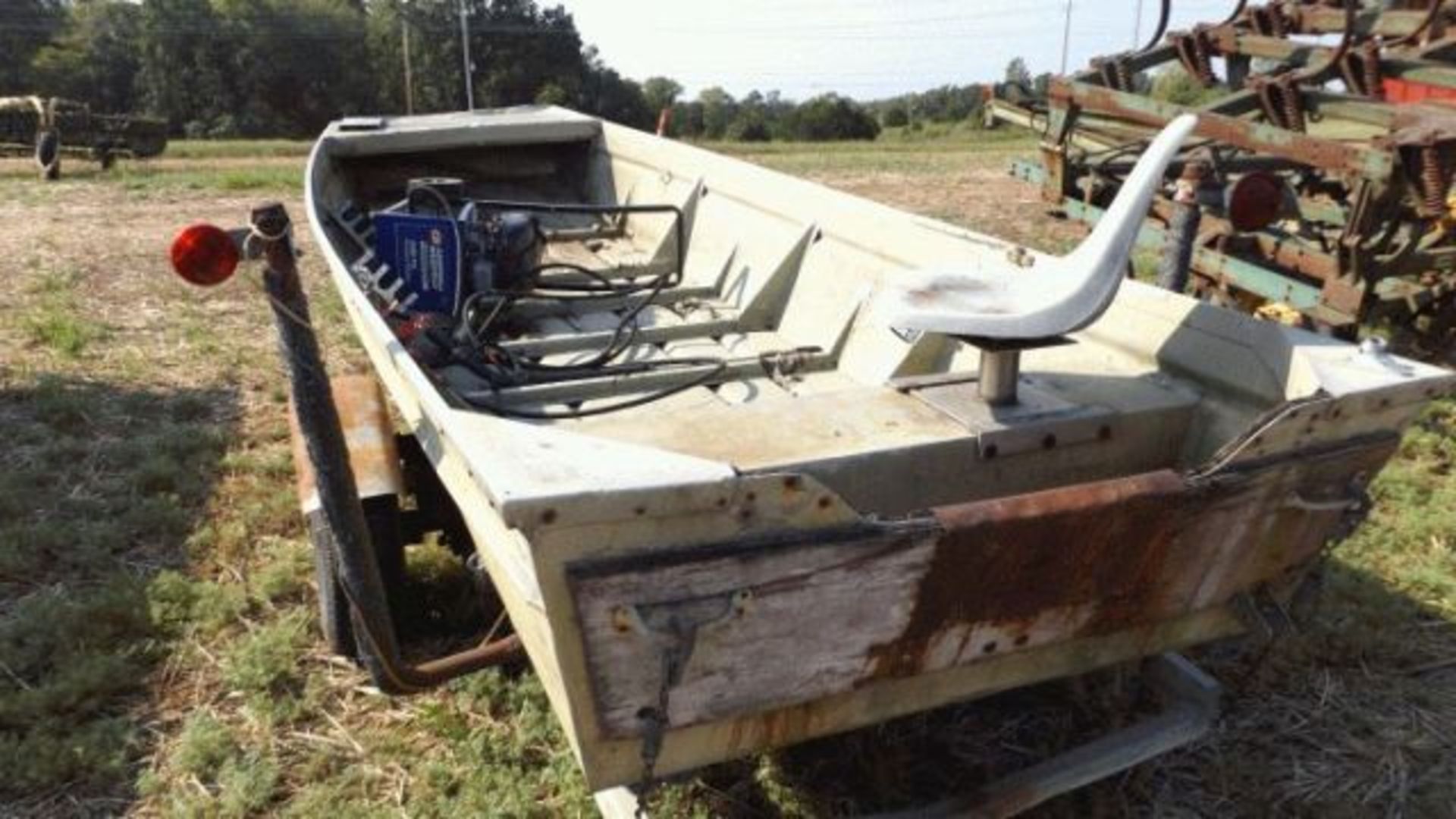 Lot 427 1958 Jon Boat and Trailer 16', No Motor, Boat Title in the Office, Trailer Does Not have a - Image 2 of 3