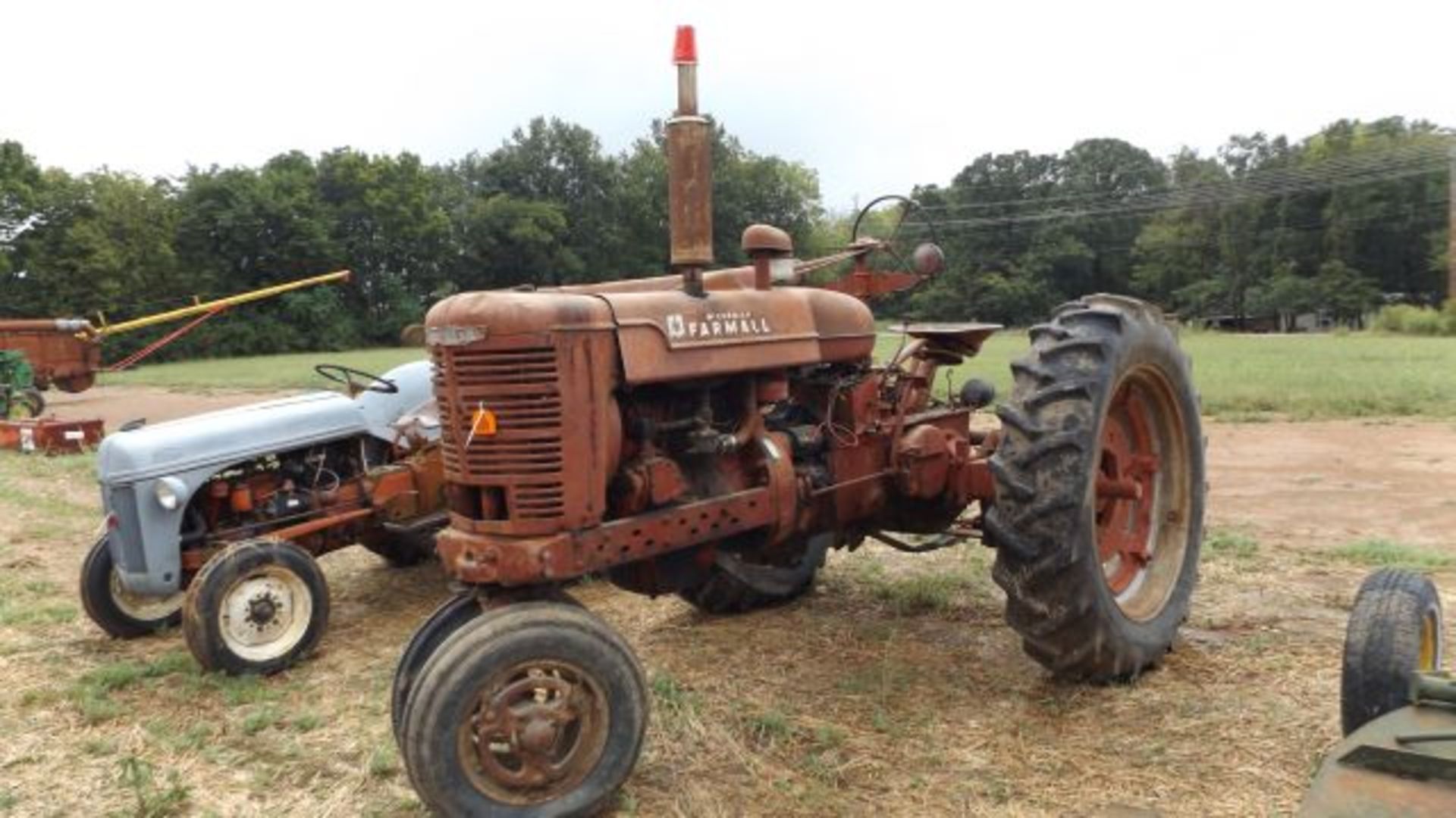 Lot 600 Farmall M Tractor 3pt, Motor Stuck