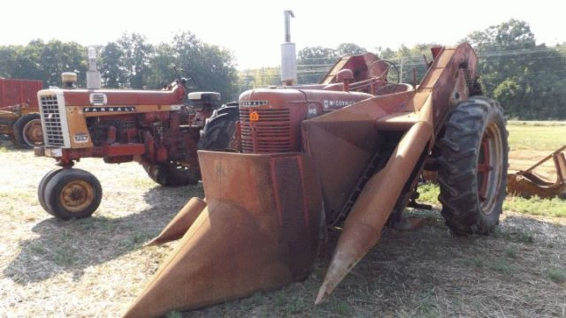 Lot 416 Farmall MD Tractor w/IH 2 ME Corn Picker w/White Elevator