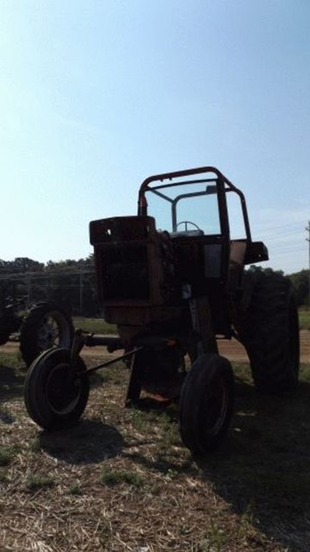 Lot 407 IH 986 Hi-Crop Tractor, 1978 WF, 2 SCVs, Dual PTO, 3pt, Tin Work Not Complete