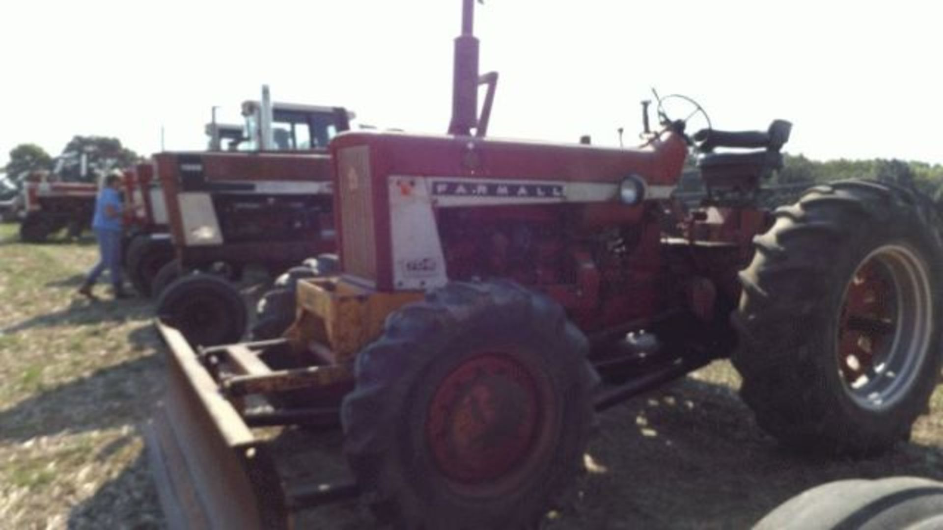 Lot 402 IH 706 Tractor, 1965 Gas, FWA, Dual PTO, 2 SCVs, Coontz 8' Front Blade, No Fenders, No 3pt - Image 2 of 3