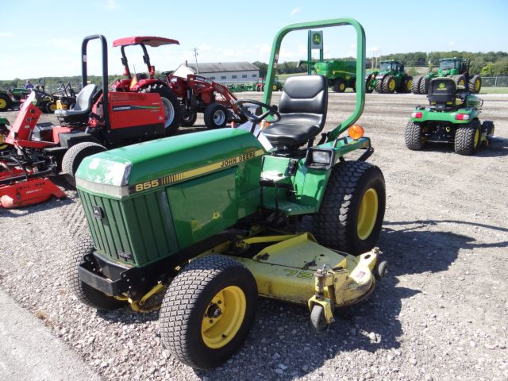 Lot 65163 - 1994 JD 855 Compact Tractor 1012 hrs, 24hp, Diesel, 2wd, 2sp Hydro, Standard ROPS, - Image 2 of 4