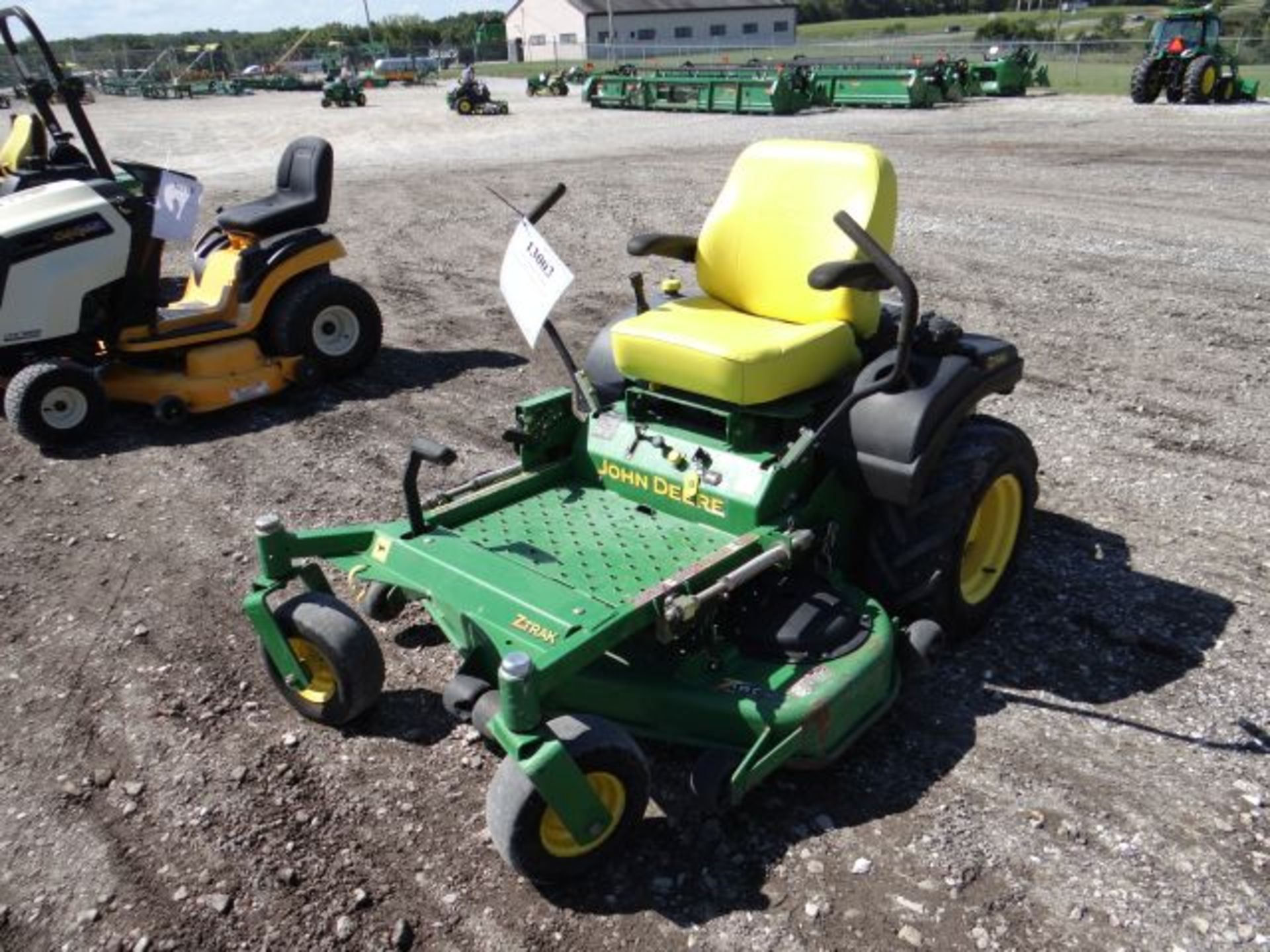 1999 JD 717A/48 Mid Z Pro Mower 356 hrs, 19hp, Kawasaki, Air Cooled, 48" Deck, TC717AX013003