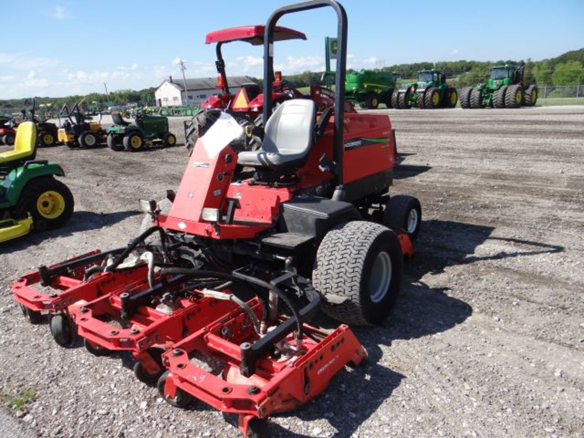 Lot 527 - 2003 Jacobsen AR2500 Turf Mower 3876 hrs, Fine Cut Turf Mower, All Wheel Drive, Kubota